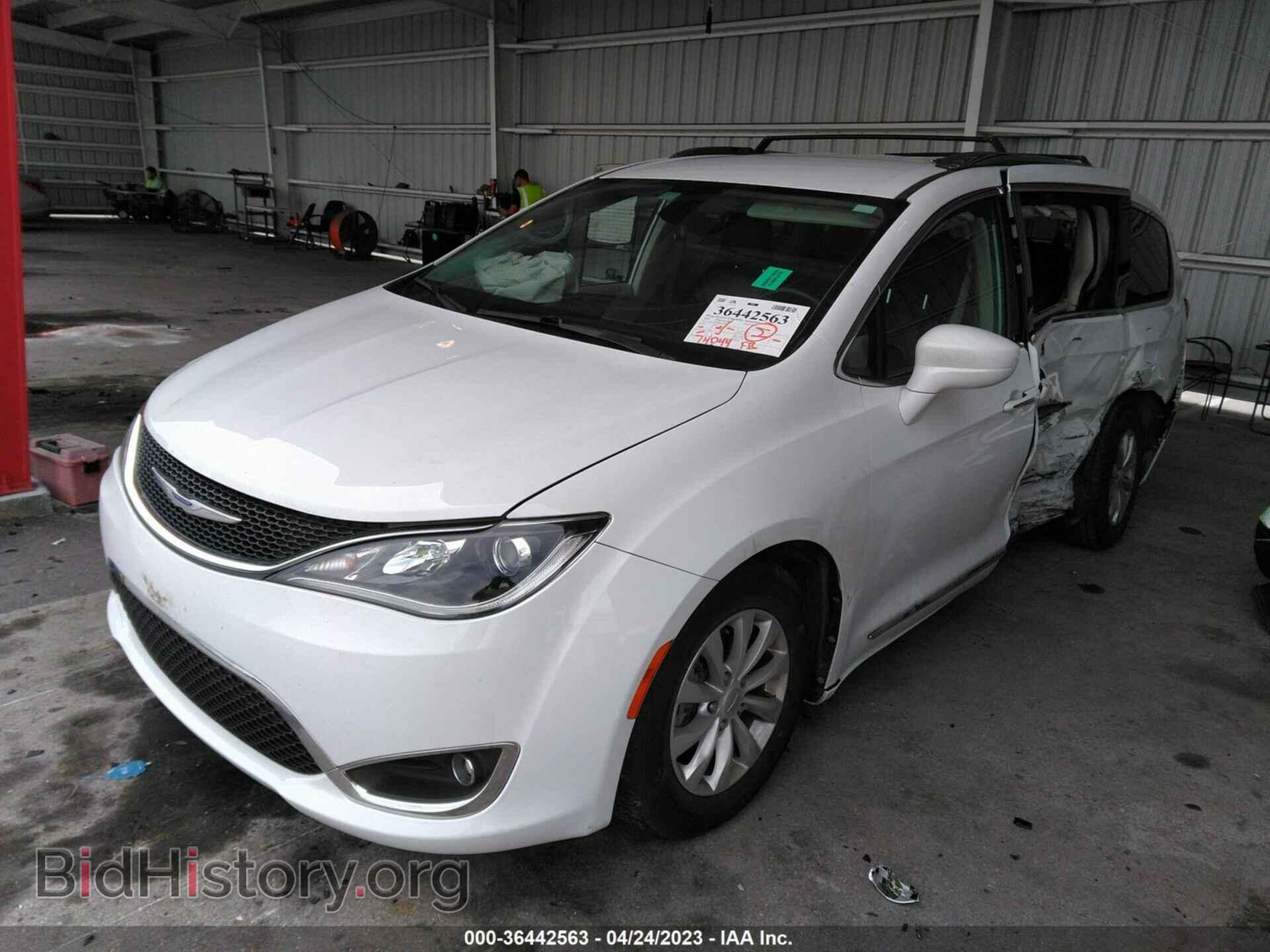 2018 CHRYSLER PACIFICA - VIN: 2C4RC1BG2JR142940 - Фото 2