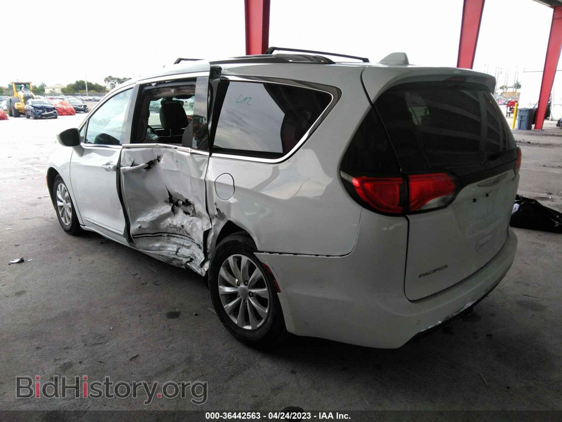 2018 CHRYSLER PACIFICA - VIN: 2C4RC1BG2JR142940 - Фото 3
