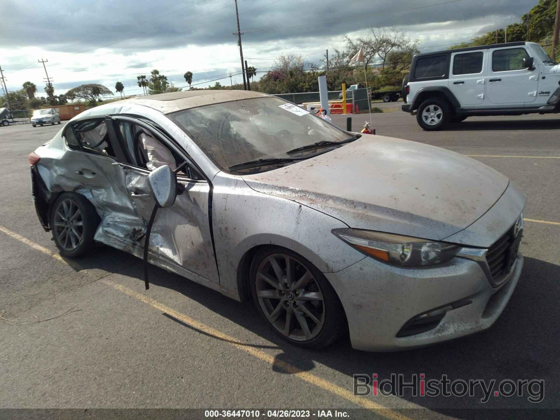 Photo JM1BN1V38J1159184 - MAZDA MAZDA3 4-DOOR 2018