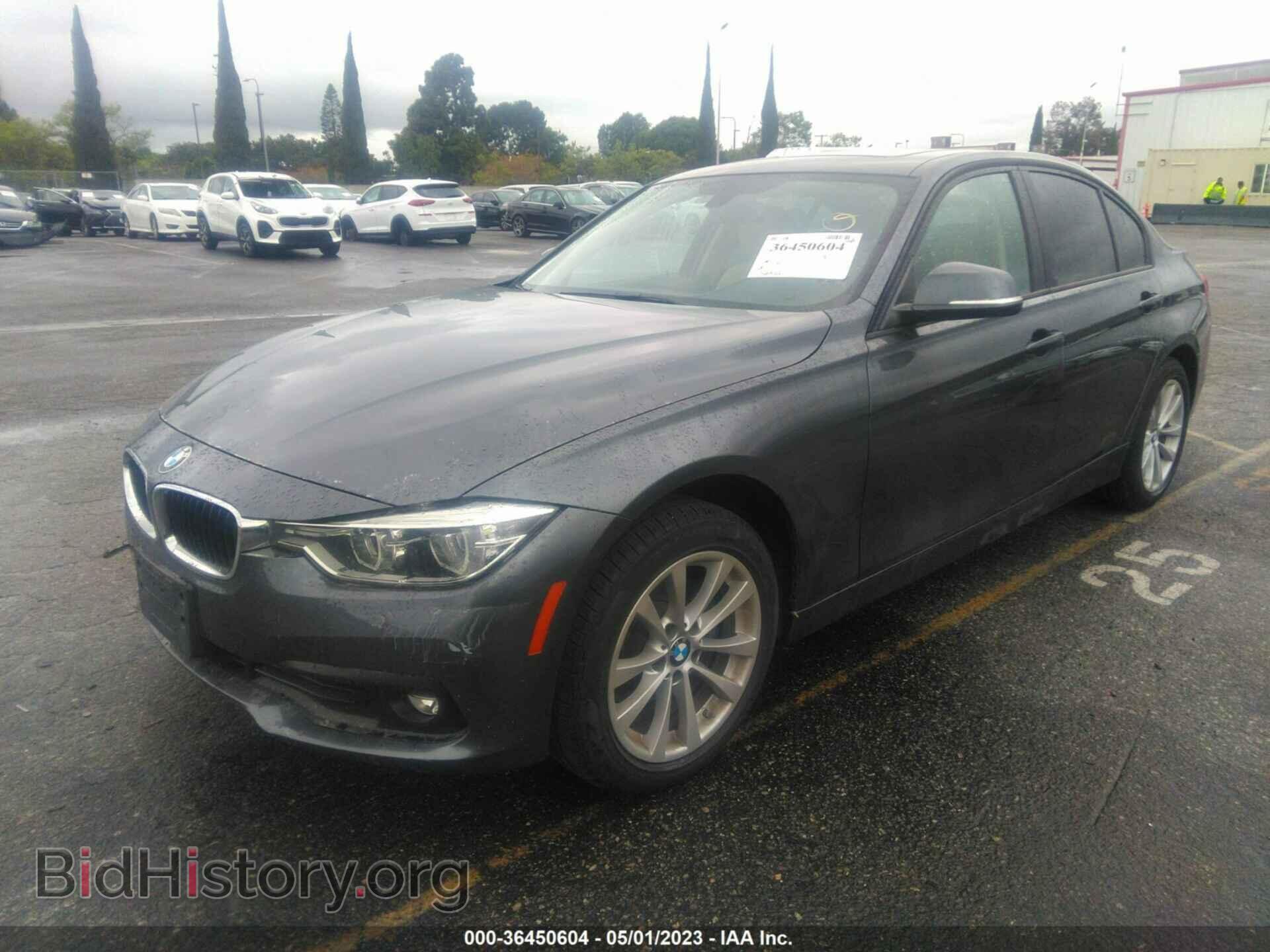 2018 BMW 320I - VIN: WBA8A9C57JAH12836 - Фото 2