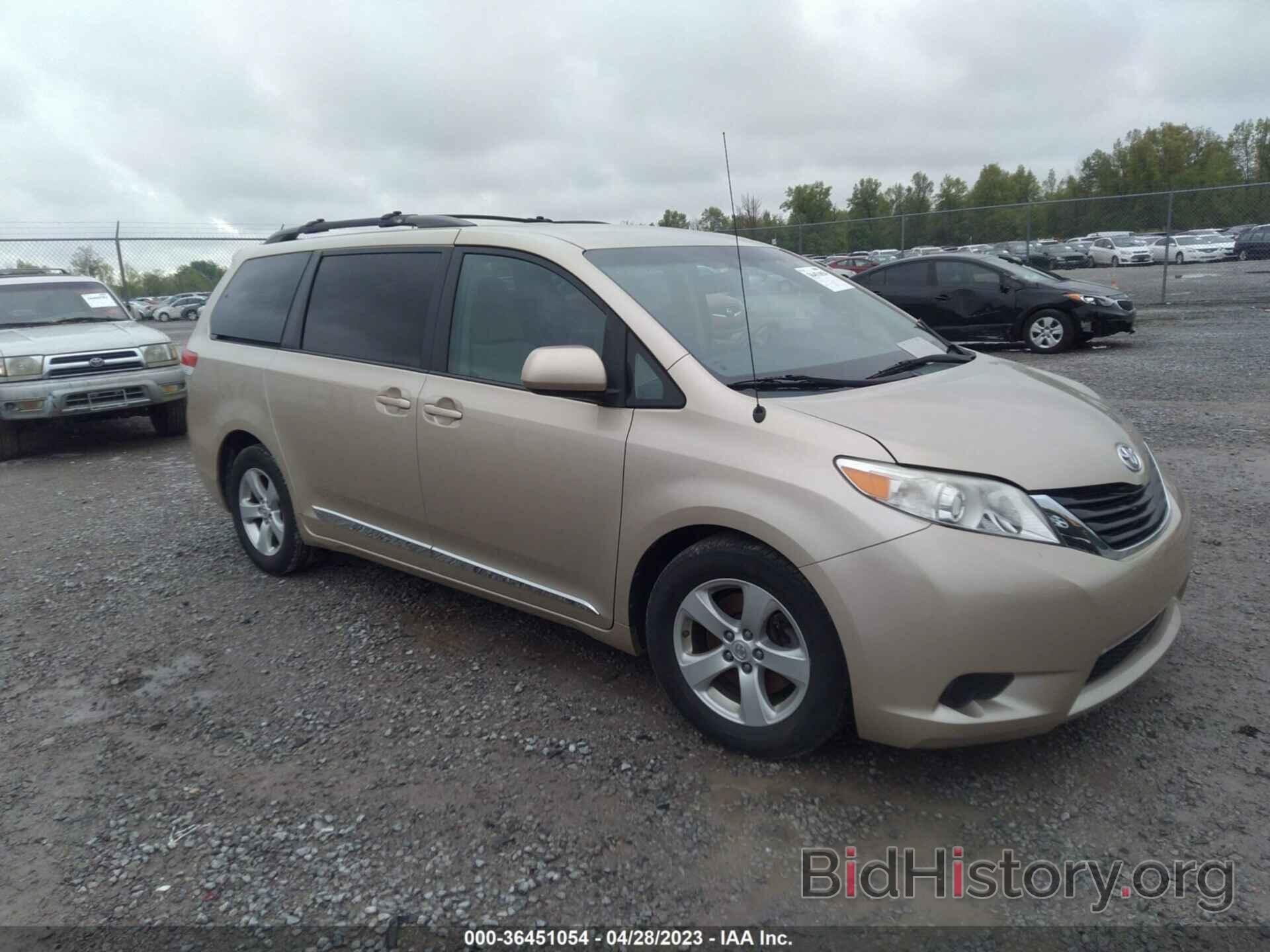 Photo 5TDKK3DC5DS339347 - TOYOTA SIENNA 2013