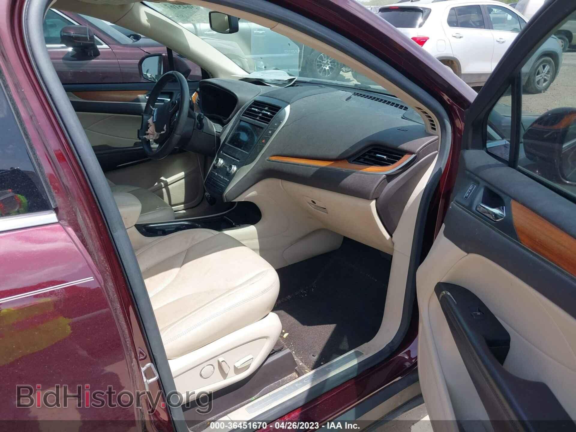 2017 LINCOLN MKC - VIN: 5LMCJ2C99HUL19636 - Photo 5