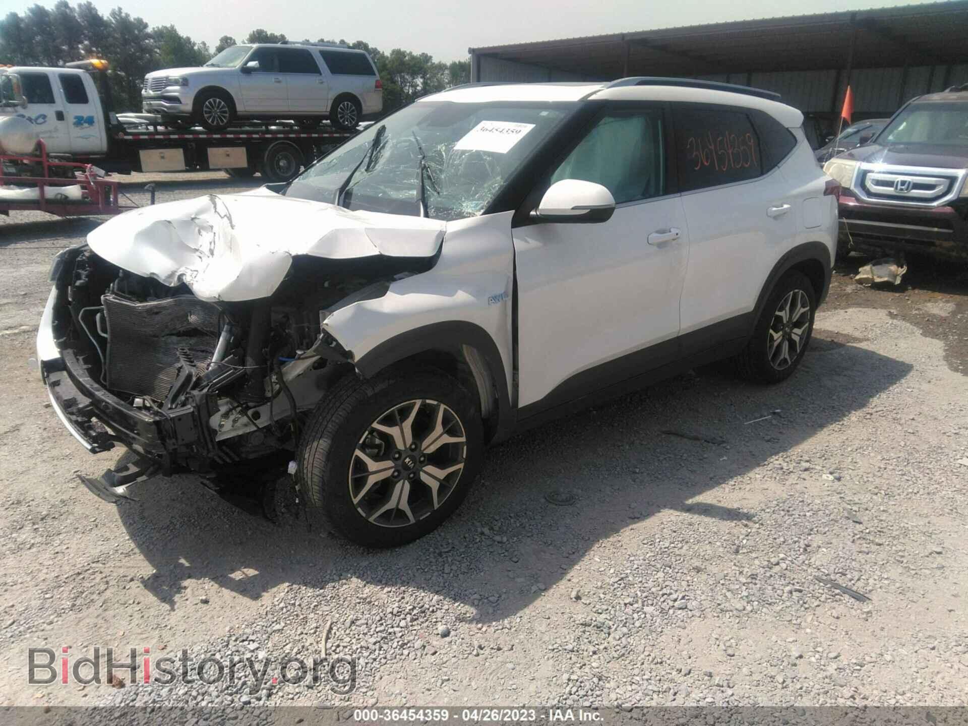 2021 KIA SELTOS - VIN: KNDERCAA8M7168924 - Фото 2