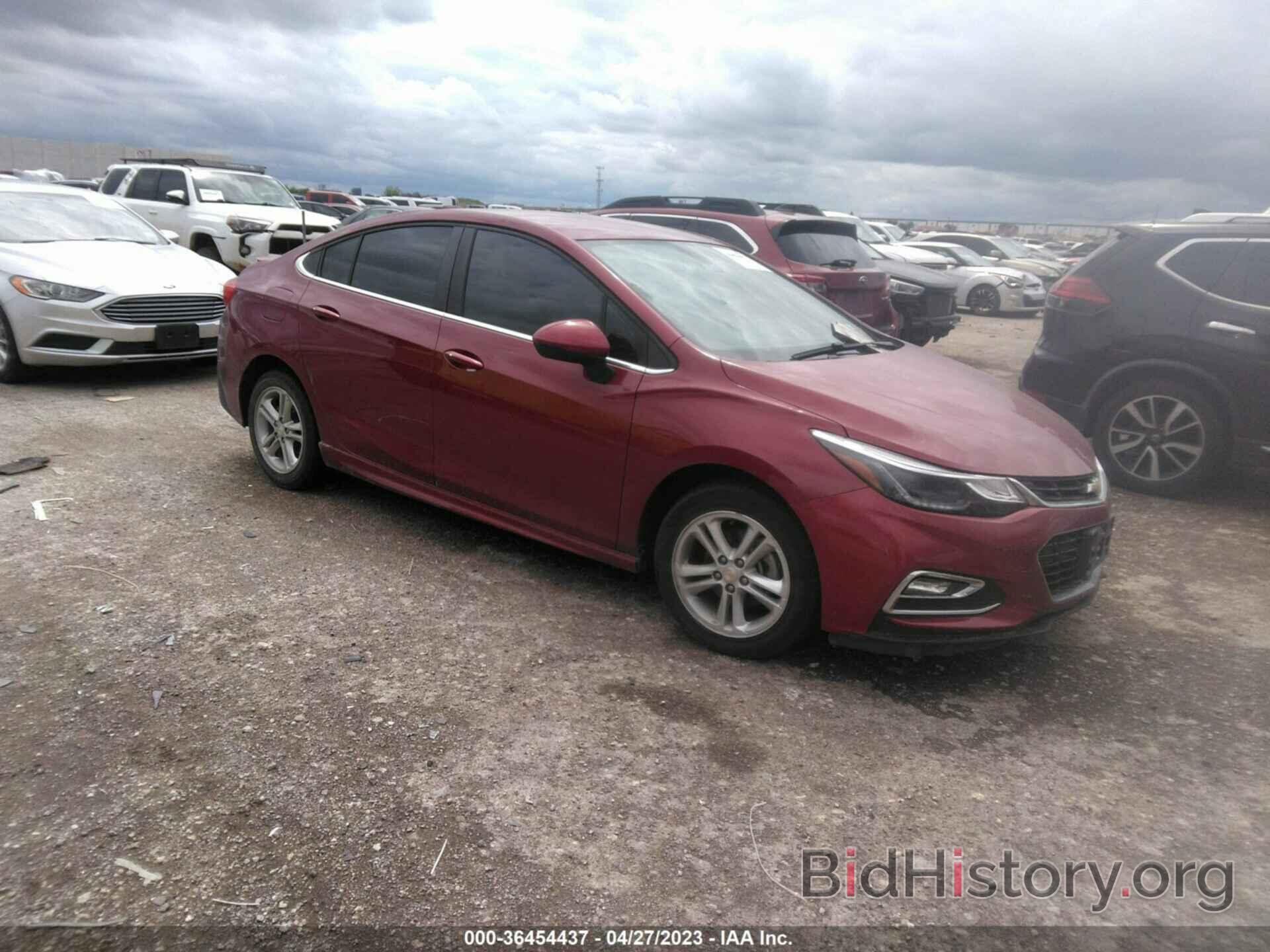 Photo 1G1BE5SM0J7180363 - CHEVROLET CRUZE 2018