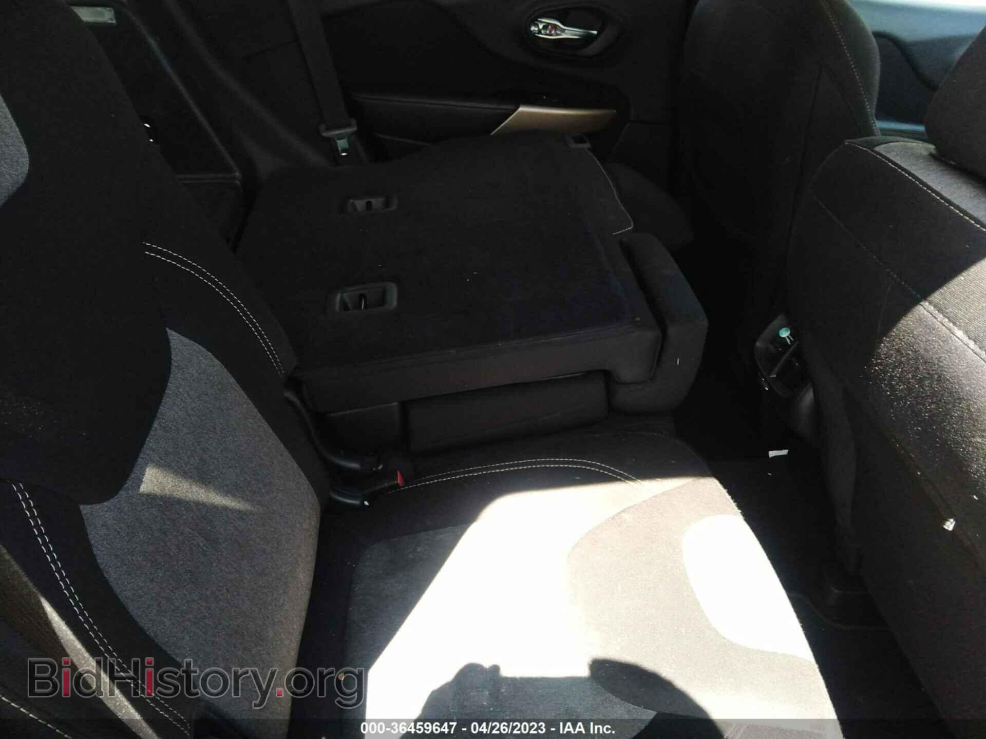 2018 JEEP CHEROKEE - VIN: 1C4PJLCBXJD503863 - Фото 8