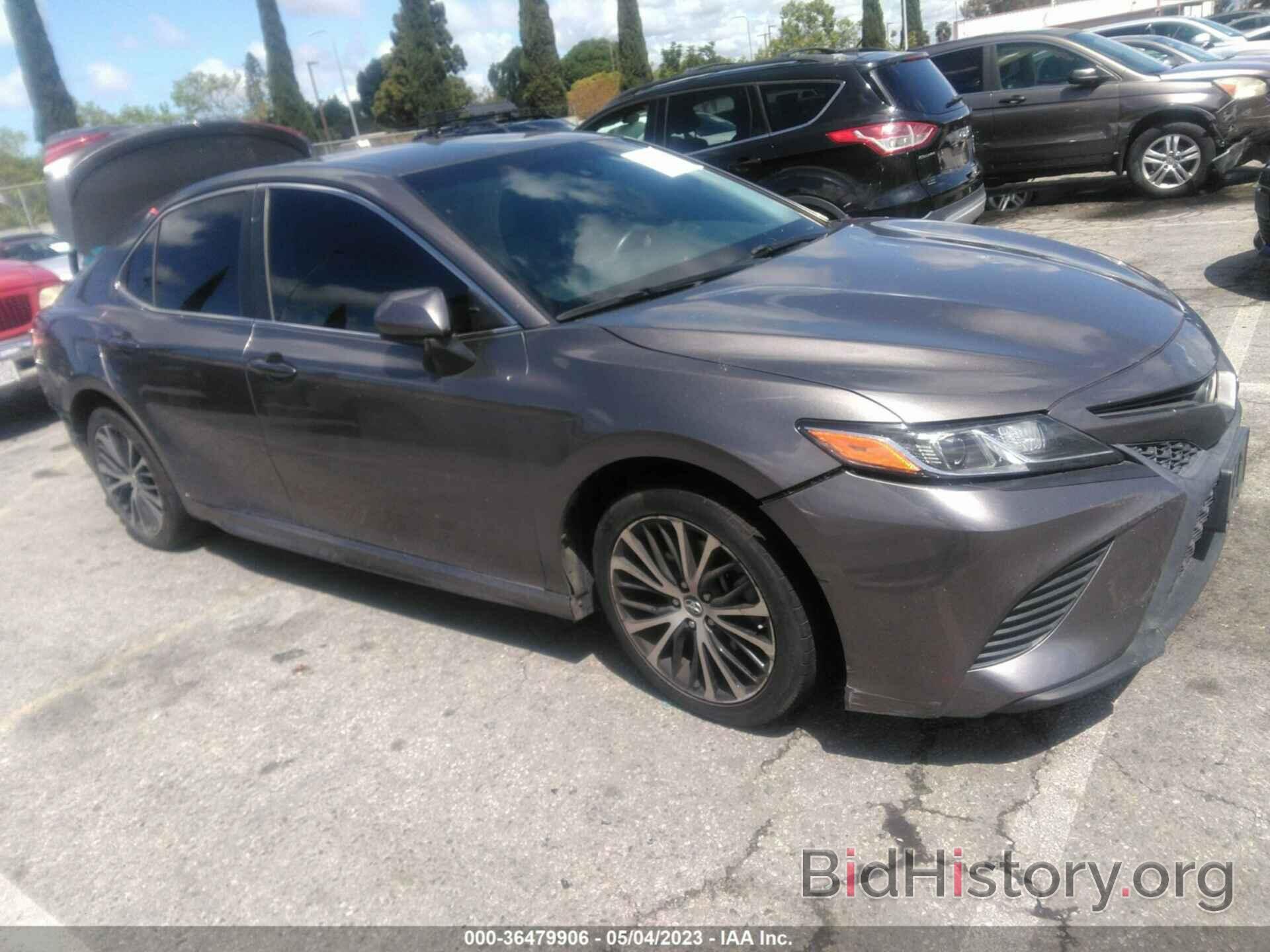 Photo 4T1B11HK9JU016236 - TOYOTA CAMRY 2018