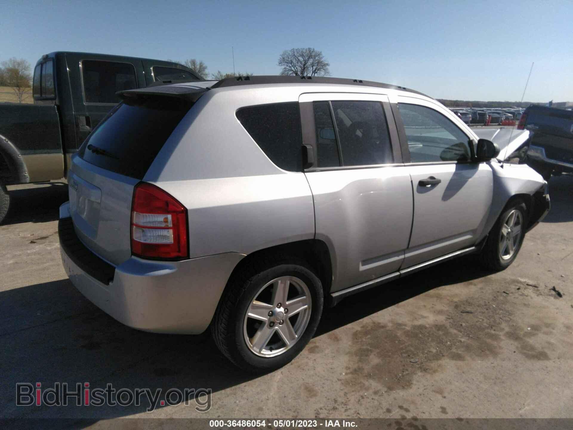 2007 JEEP COMPASS - VIN: 1J8FT47W97D185907 - Фото 4