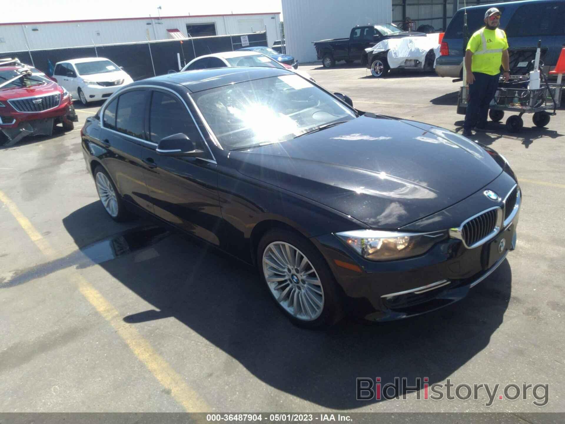 Photo WBA3A5C50CF259519 - BMW 3 SERIES 2012