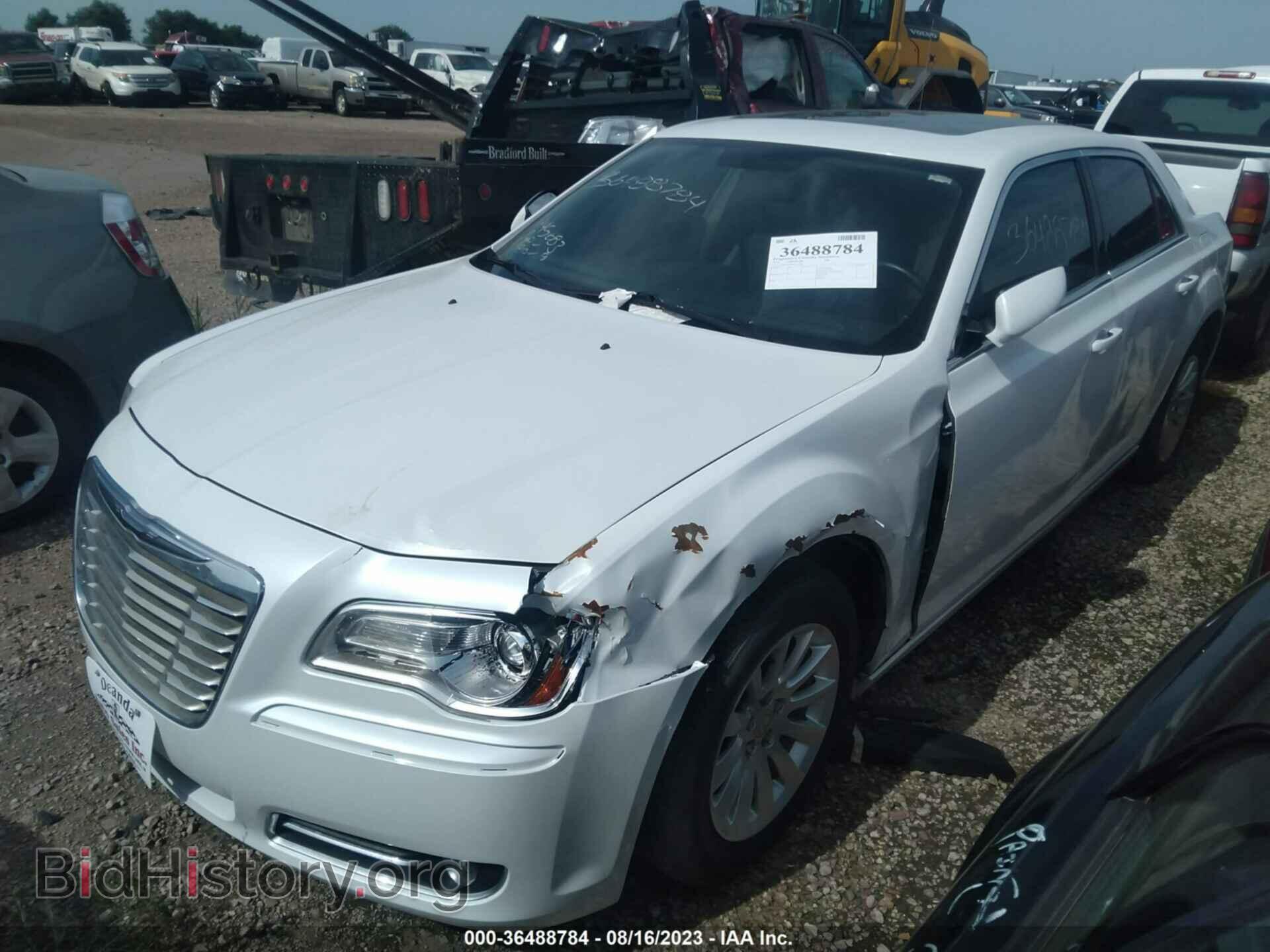 2013 CHRYSLER 300 - VIN: 2C3CCAAG9DH553256 - Photo 2