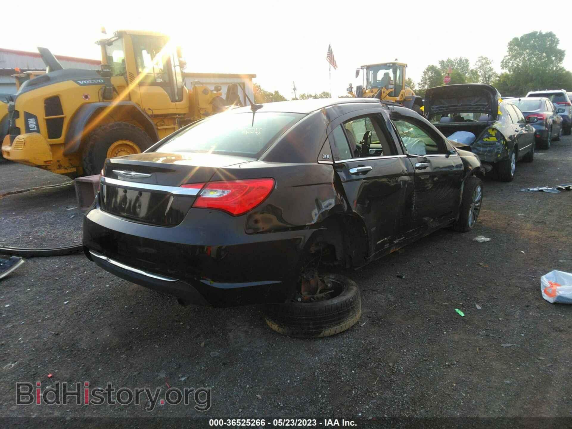 2012 CHRYSLER 200 - VIN: 1C3CCBCB3CN241575 - Фото 4