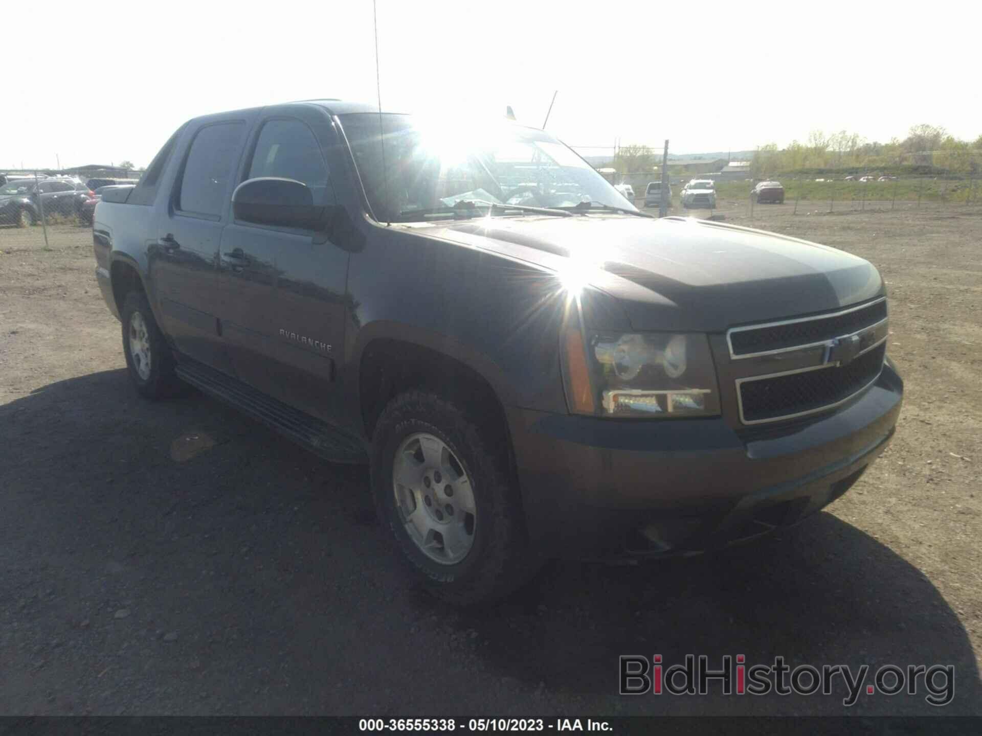 Photo 3GNVKEE07AG277836 - CHEVROLET AVALANCHE 2010
