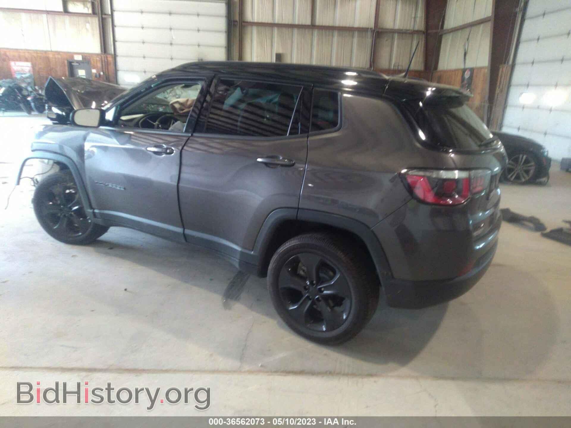 2019 JEEP COMPASS - VIN: 3C4NJDBB2KT768075 - Фото 3