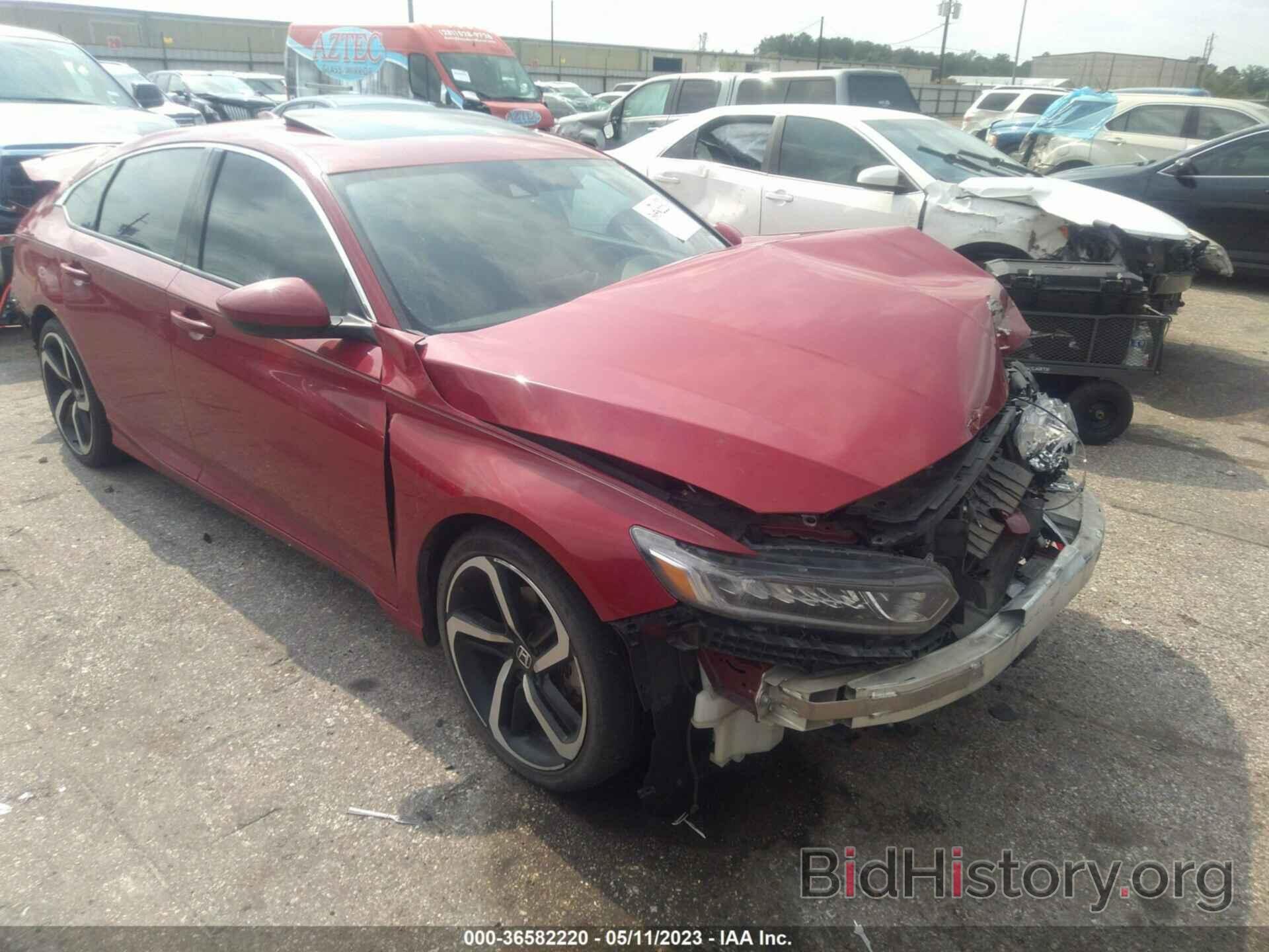 Photo 1HGCV2F3XJA019597 - HONDA ACCORD SEDAN 2018