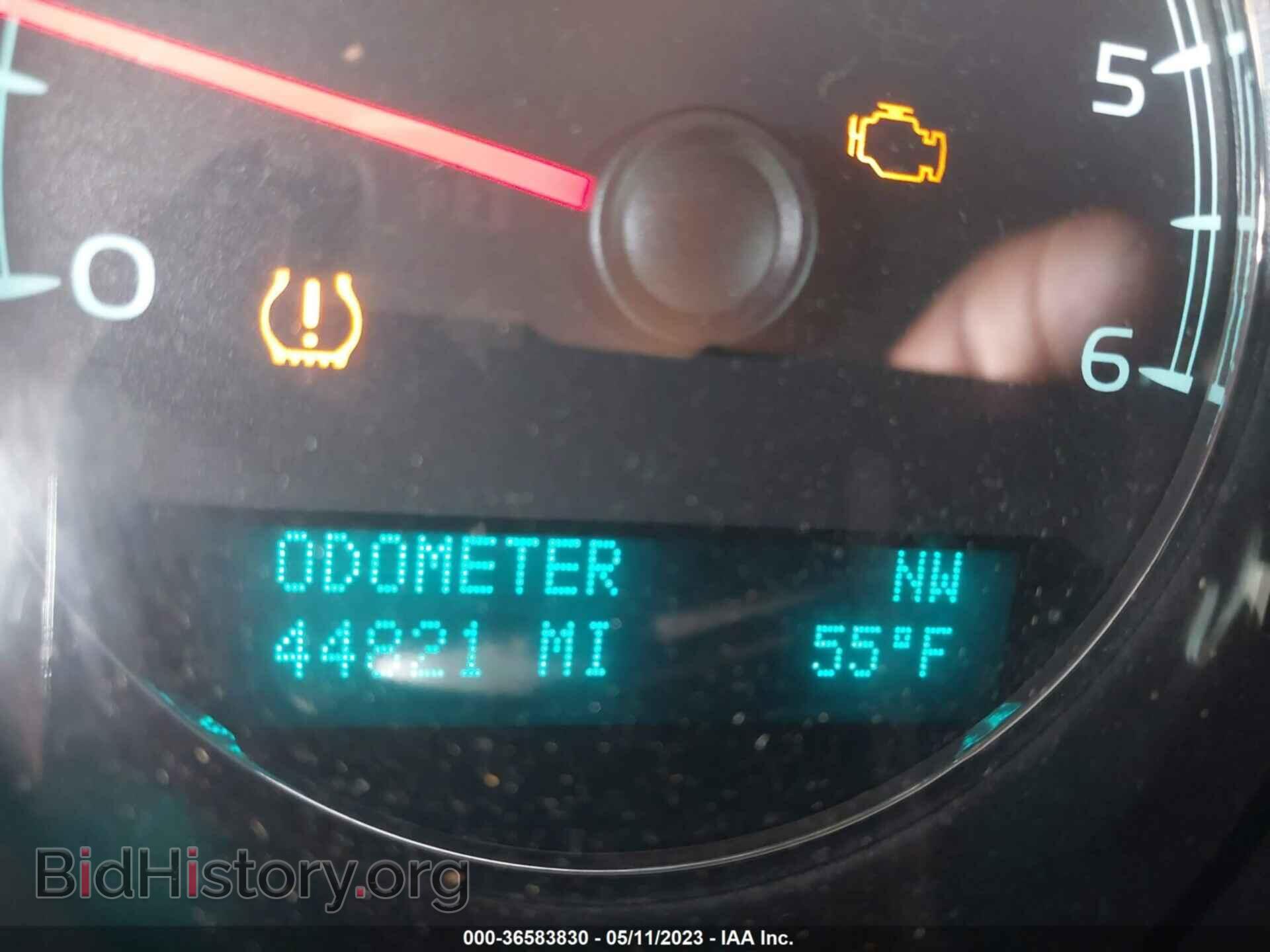 2011 GMC YUKON - VIN: 1GKS2CE04BR394943 - Photo 7