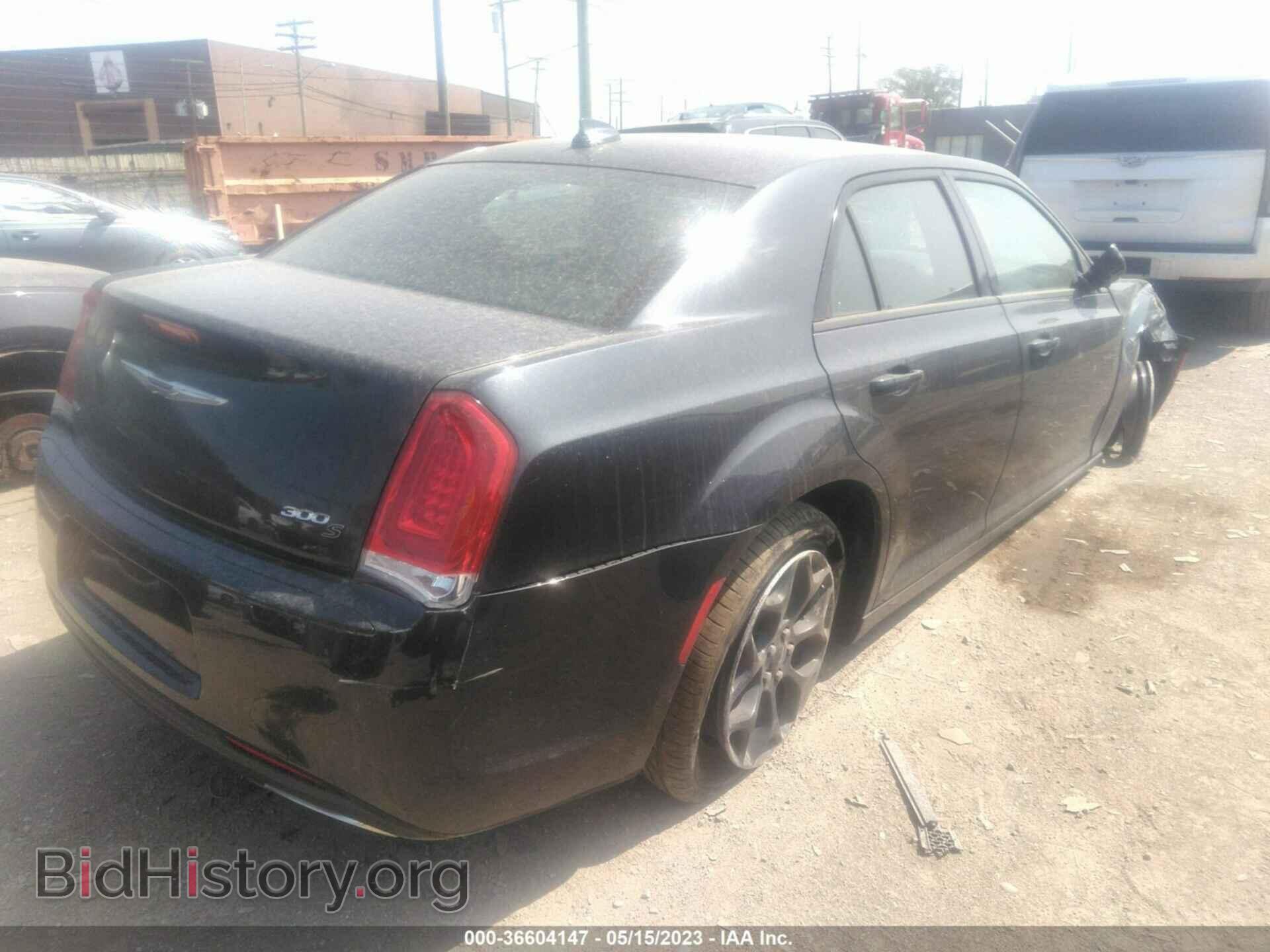 2019 CHRYSLER 300 - VIN: 2C3CCAGG3KH517440 - Фото 4
