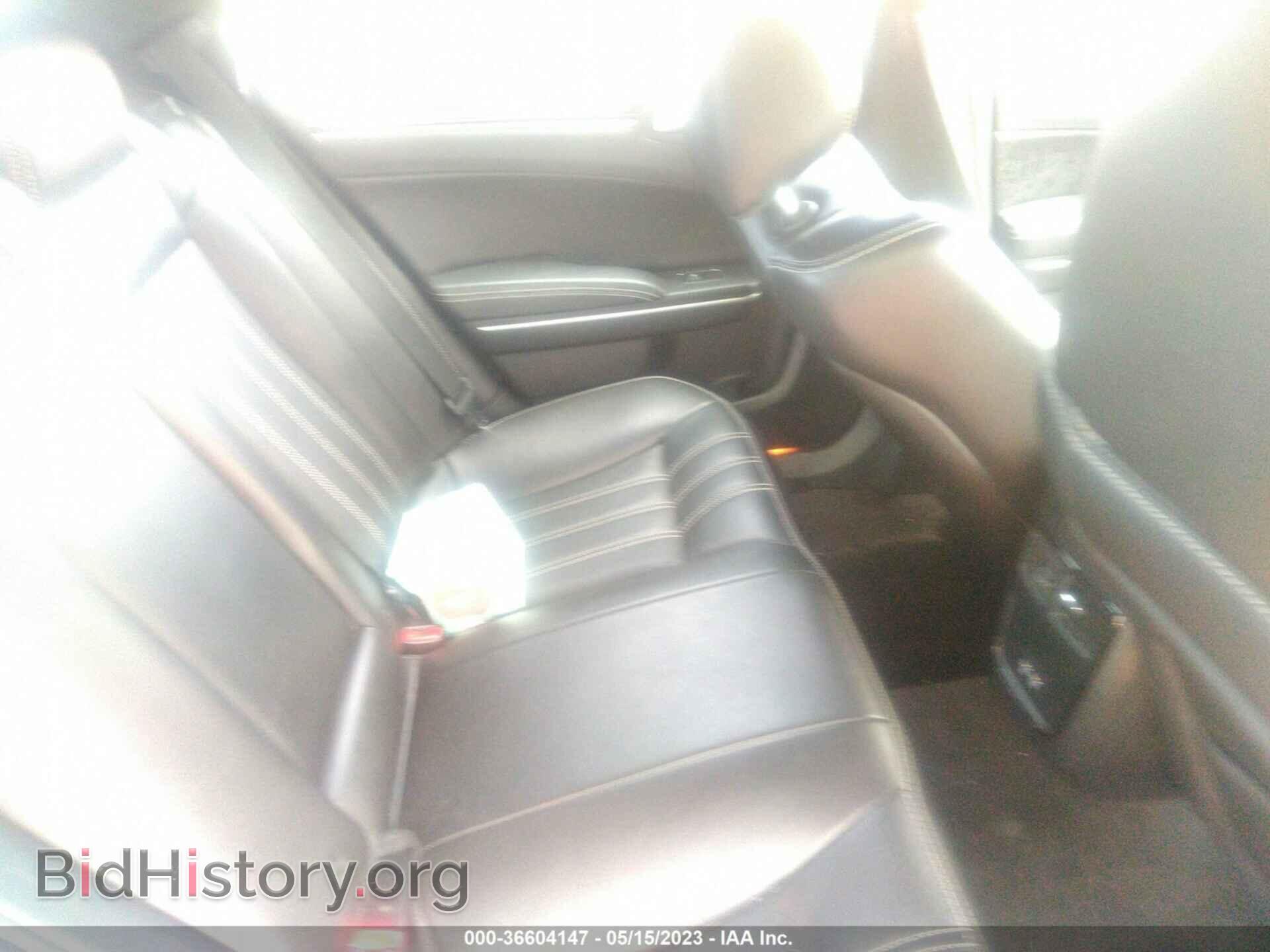 2019 CHRYSLER 300 - VIN: 2C3CCAGG3KH517440 - Фото 8