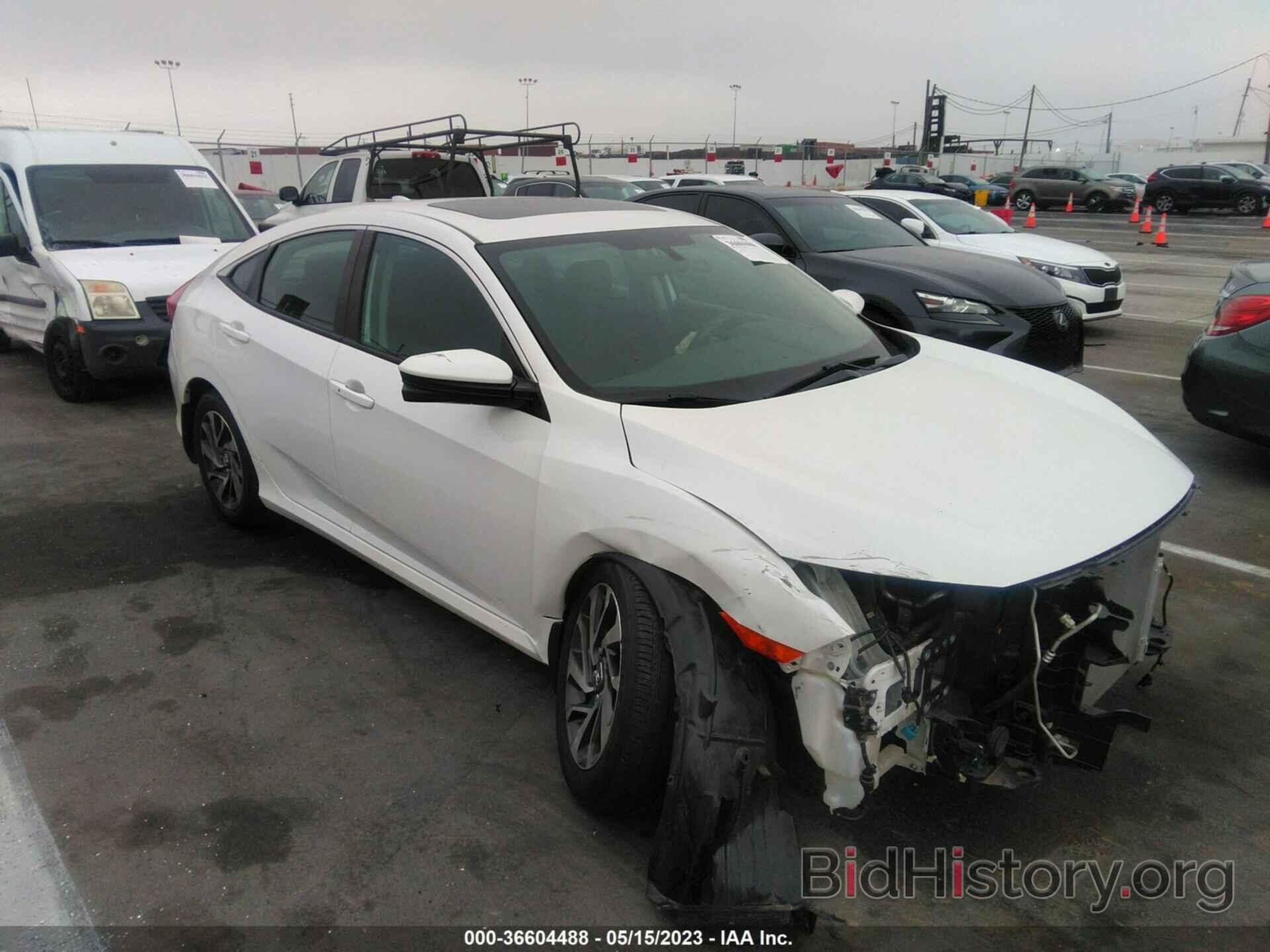 Photo 2HGFC2F78JH541992 - HONDA CIVIC SEDAN 2018