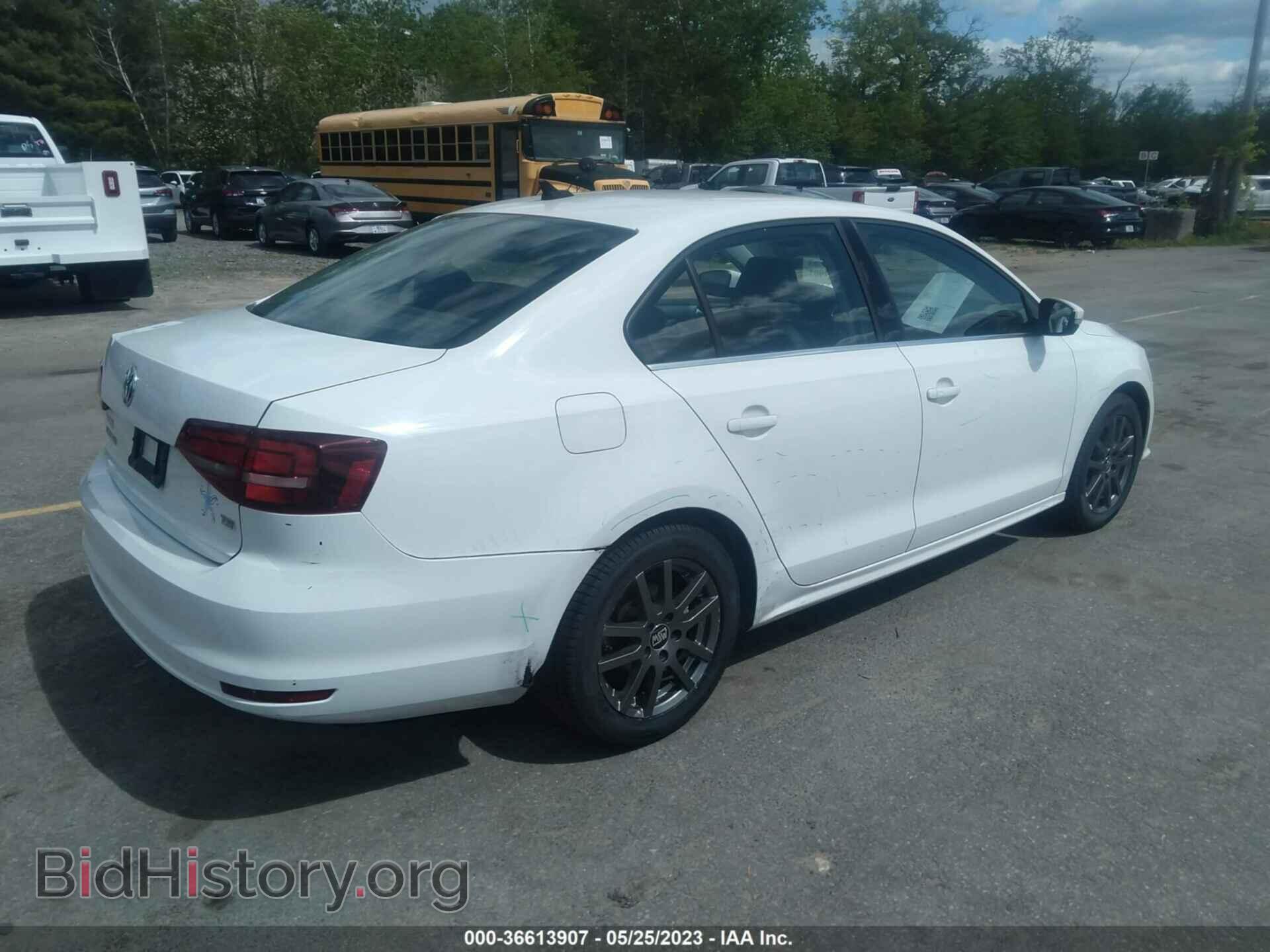 2017 VOLKSWAGEN JETTA - VIN: 3VWDB7AJ1HM251756 - Фото 4