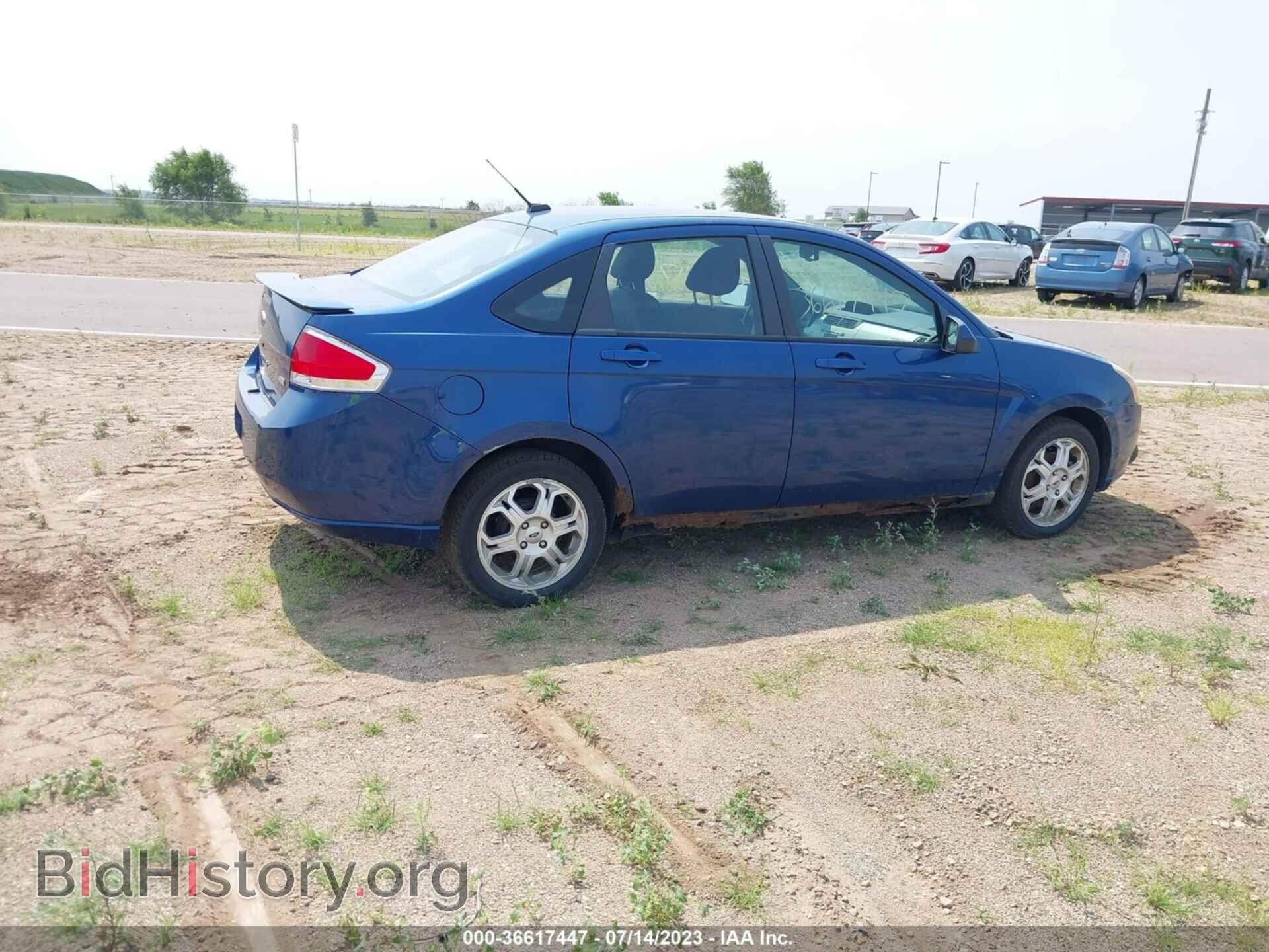 2009 FORD FOCUS - VIN: 1FAHP36N49W245404 - Фото 4