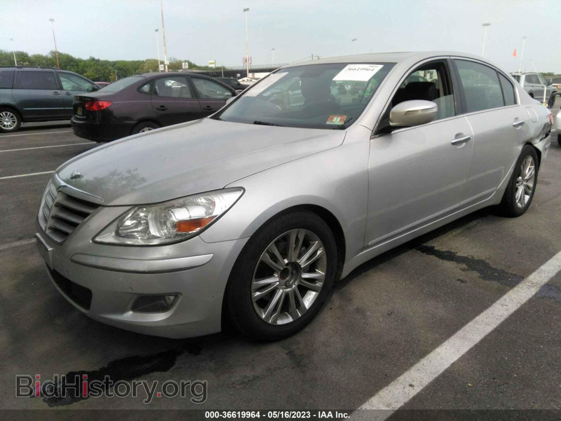 2011 HYUNDAI GENESIS - VIN: KMHGC4DE9BU119949 - Фото 2