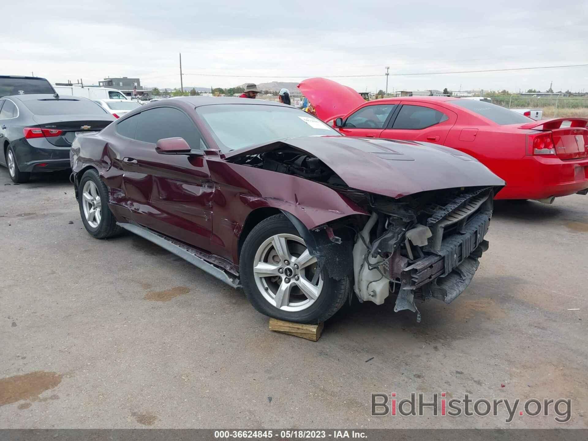 Photo 1FA6P8TH9J5119018 - FORD MUSTANG 2018
