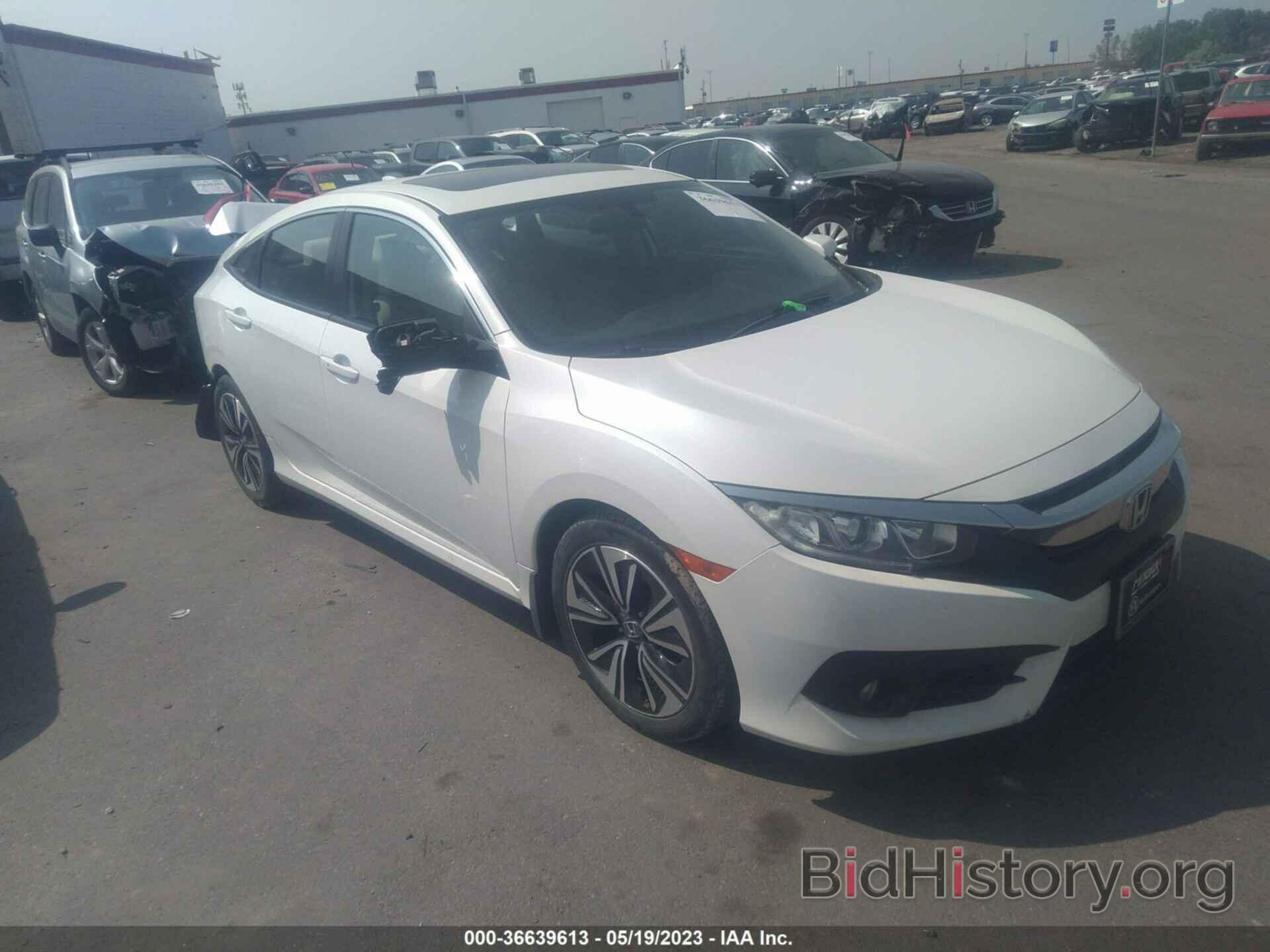 Photo 19XFC1E30JE004097 - HONDA CIVIC SEDAN 2018