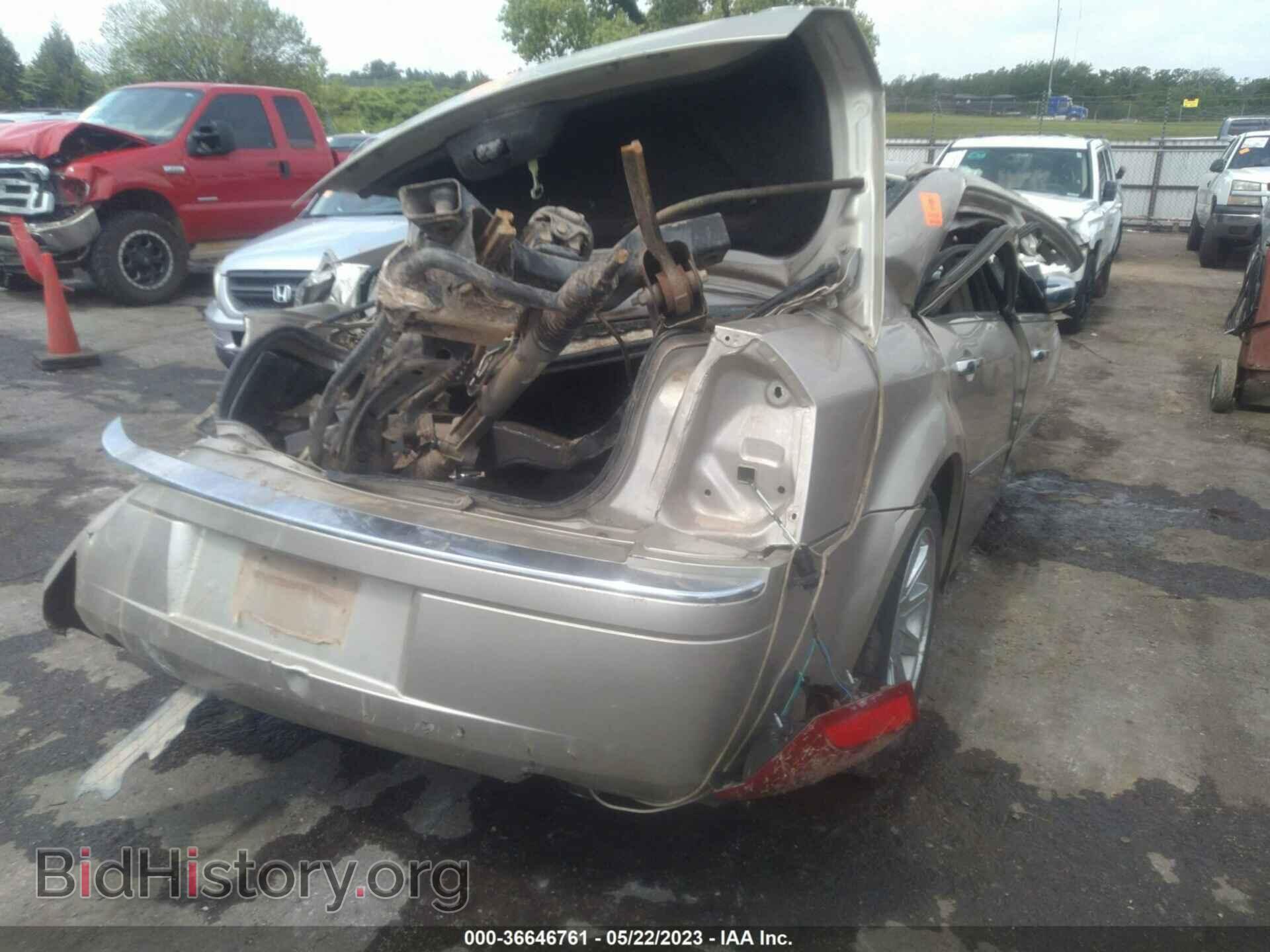 2006 CHRYSLER 300 - VIN: 2C3KA63H56H135817 - Фото 4