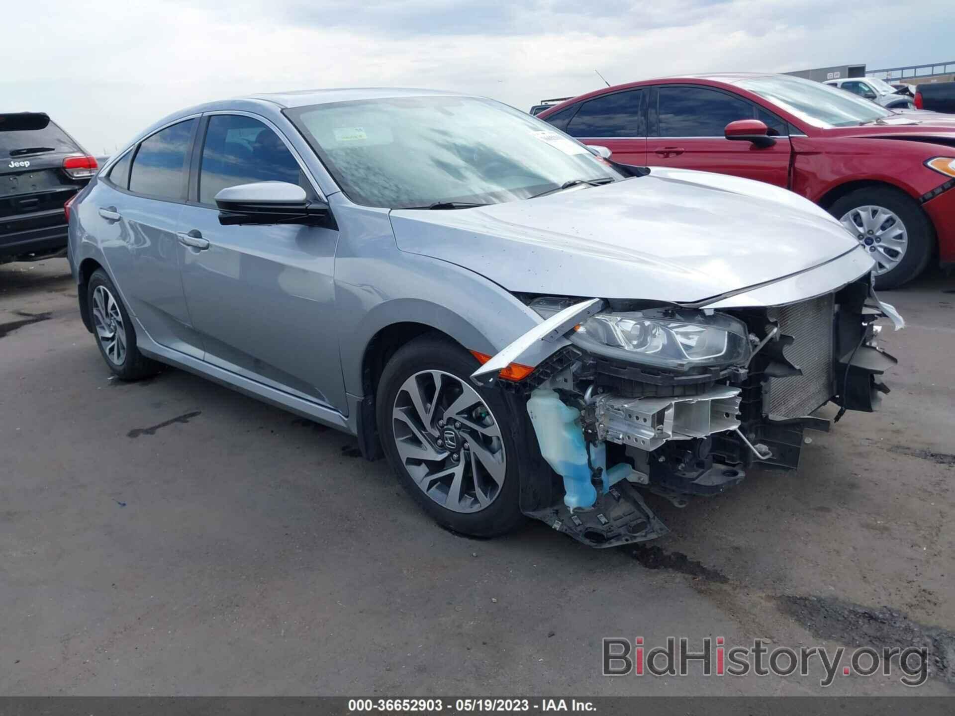 Photo 2HGFC2F75JH592897 - HONDA CIVIC SEDAN 2018