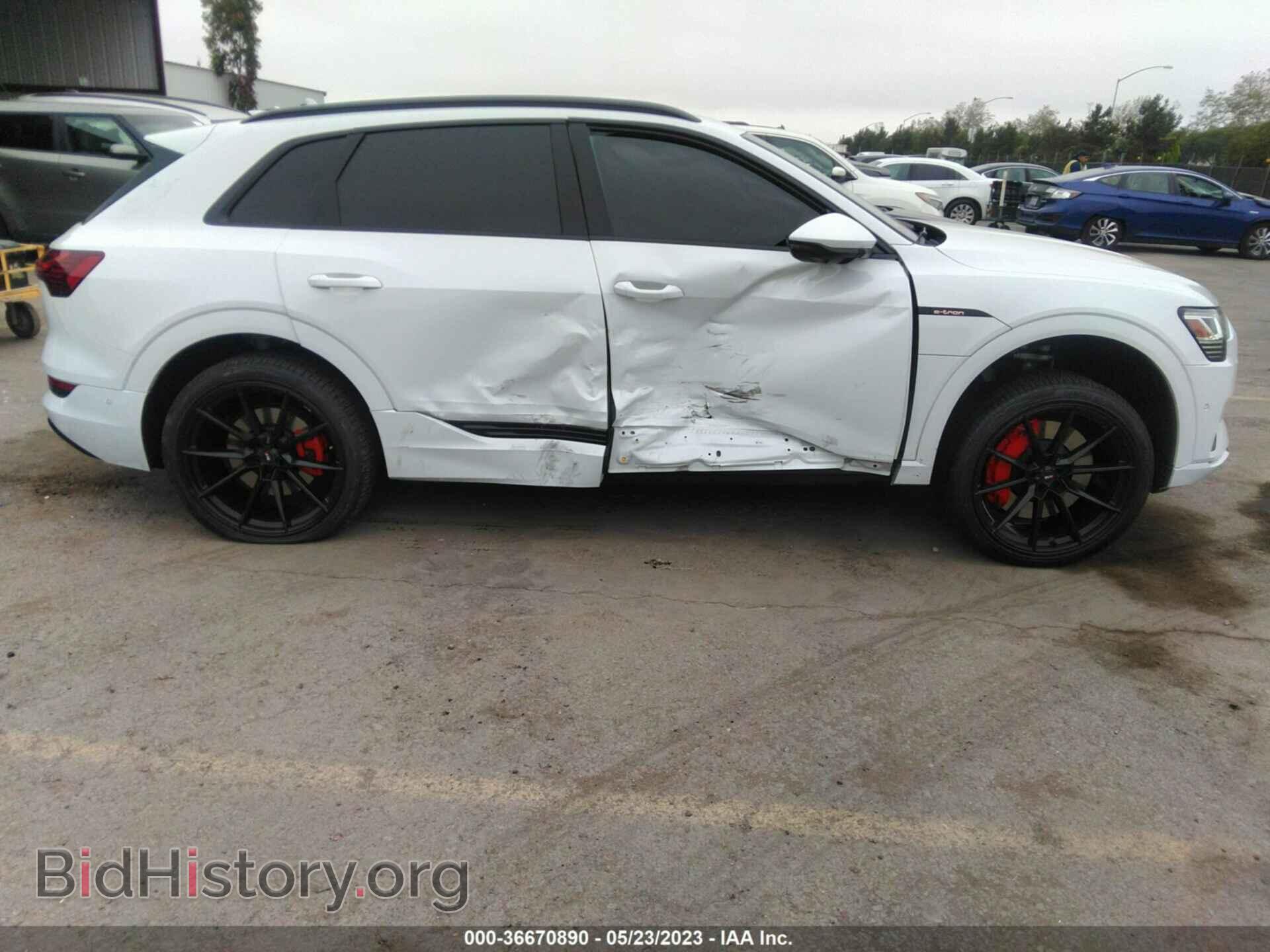 2021 AUDI E-TRON - VIN: WA1LAAGE5MB017947 - Фото 6