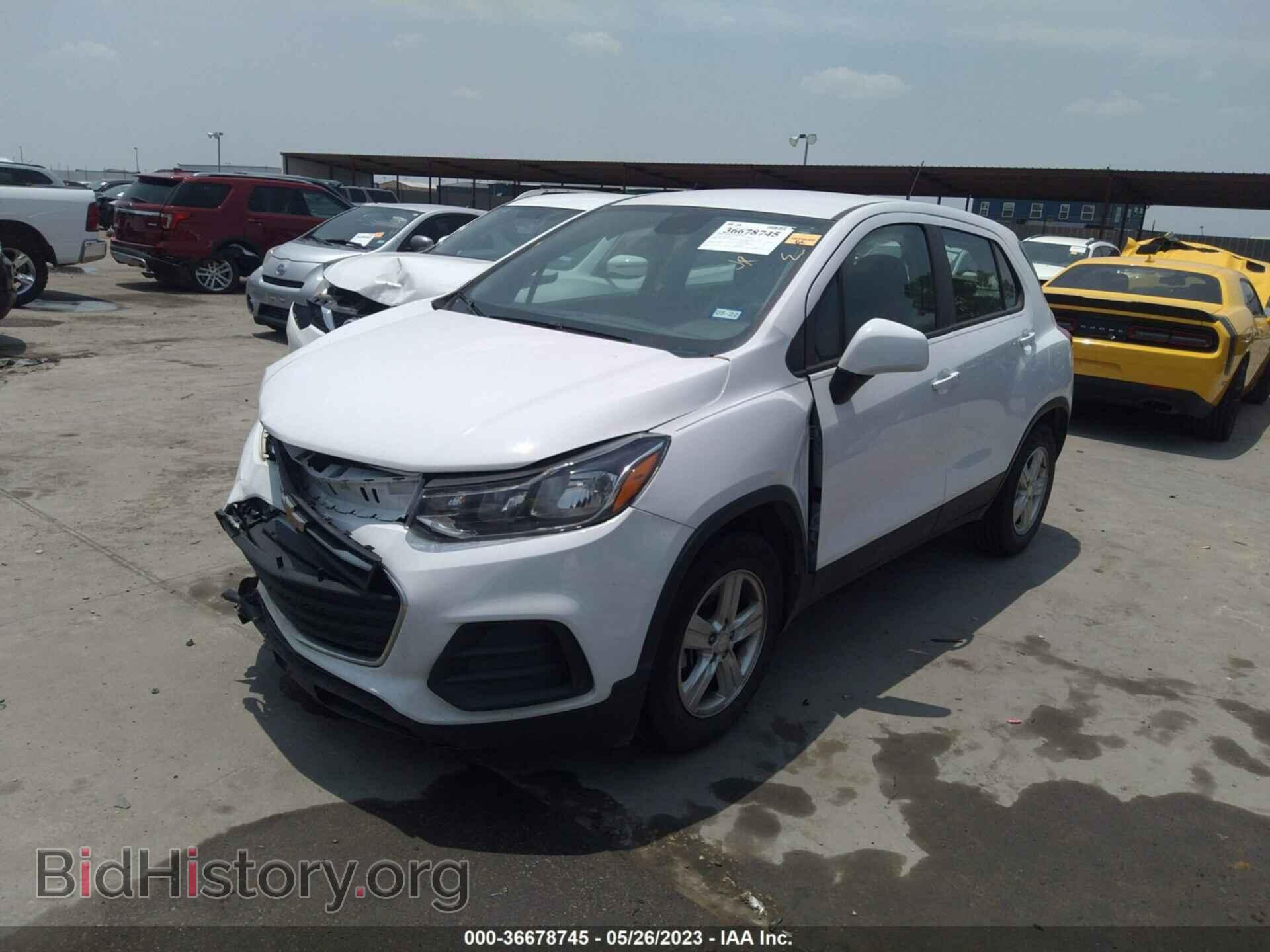 2019 CHEVROLET TRAX - VIN: 3GNCJKSB2KL391119 - Фото 2