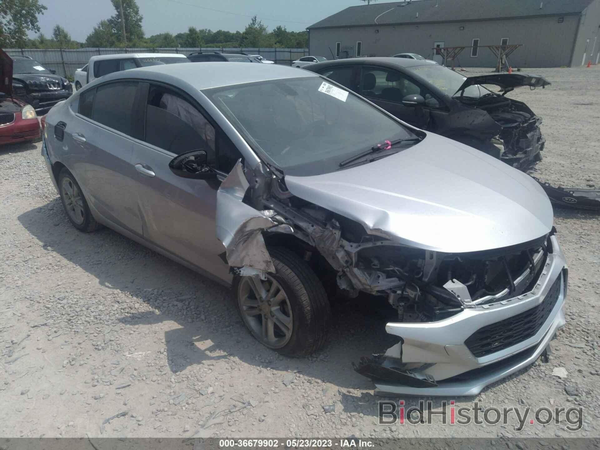 Photo 1G1BE5SMXJ7104066 - CHEVROLET CRUZE 2018