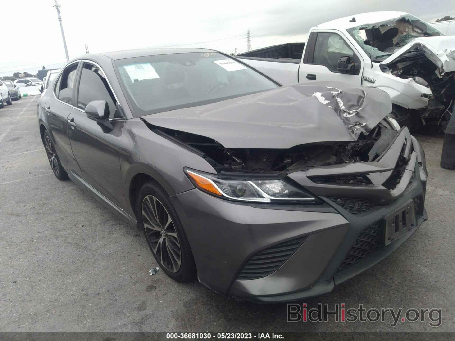 Photo 4T1B11HK5JU597668 - TOYOTA CAMRY 2018