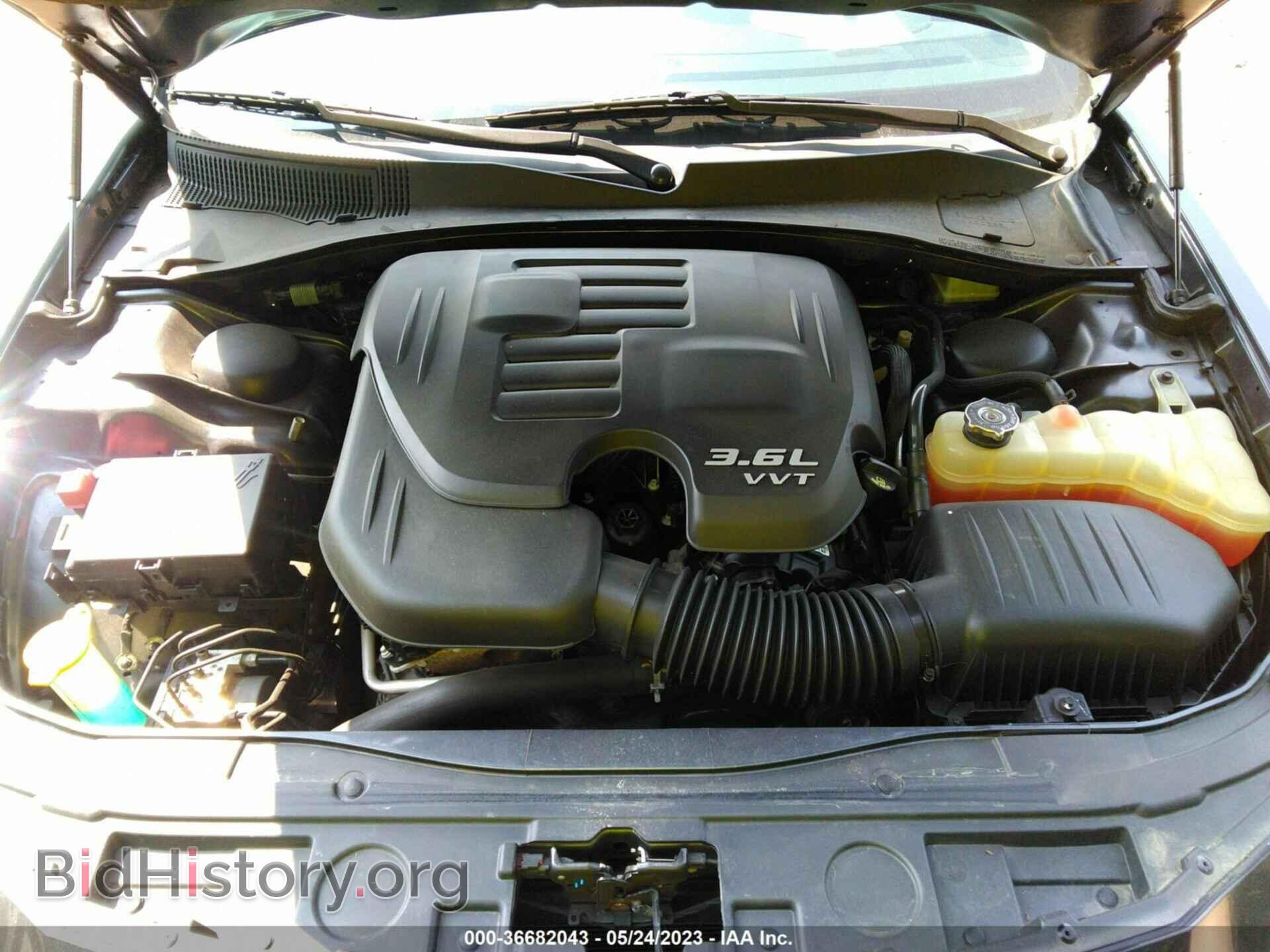 2016 CHRYSLER 300 - VIN: 2C3CCARG0GH296514 - Фото 10