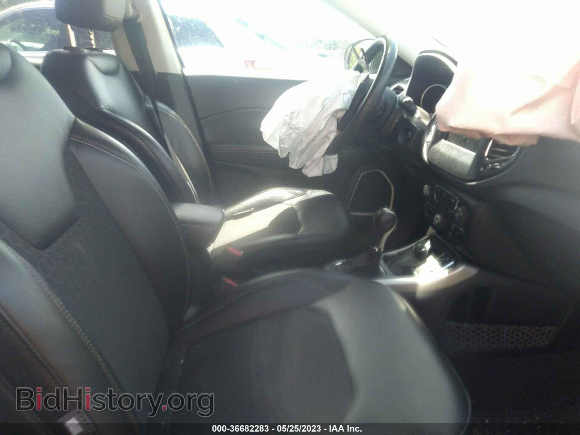 2019 JEEP COMPASS - VIN: 3C4NJDBB0KT593857 - Фото 5