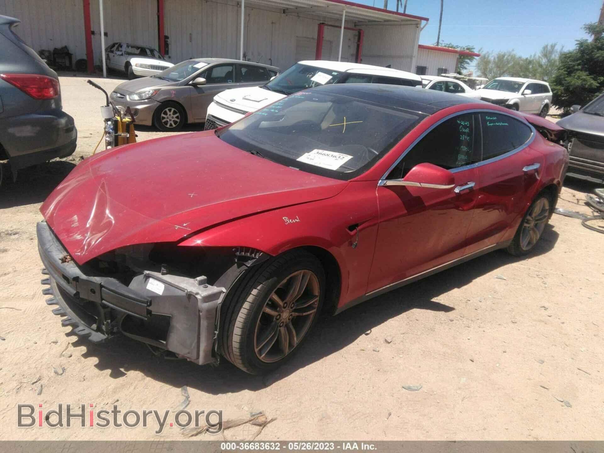 2014 TESLA MODEL S - VIN: 5YJSA1H10EFP42707 - Фото 2