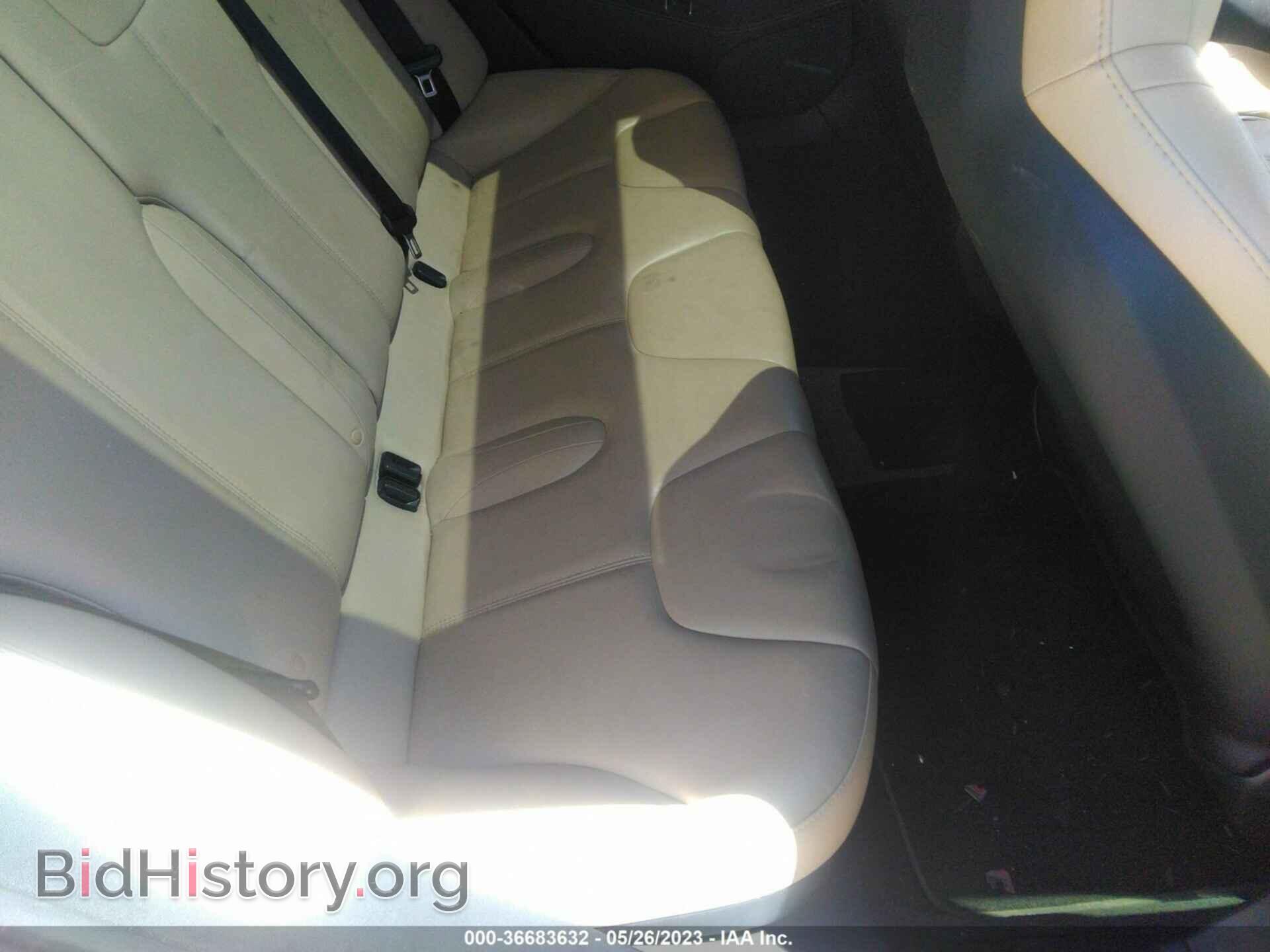 2014 TESLA MODEL S - VIN: 5YJSA1H10EFP42707 - Фото 8