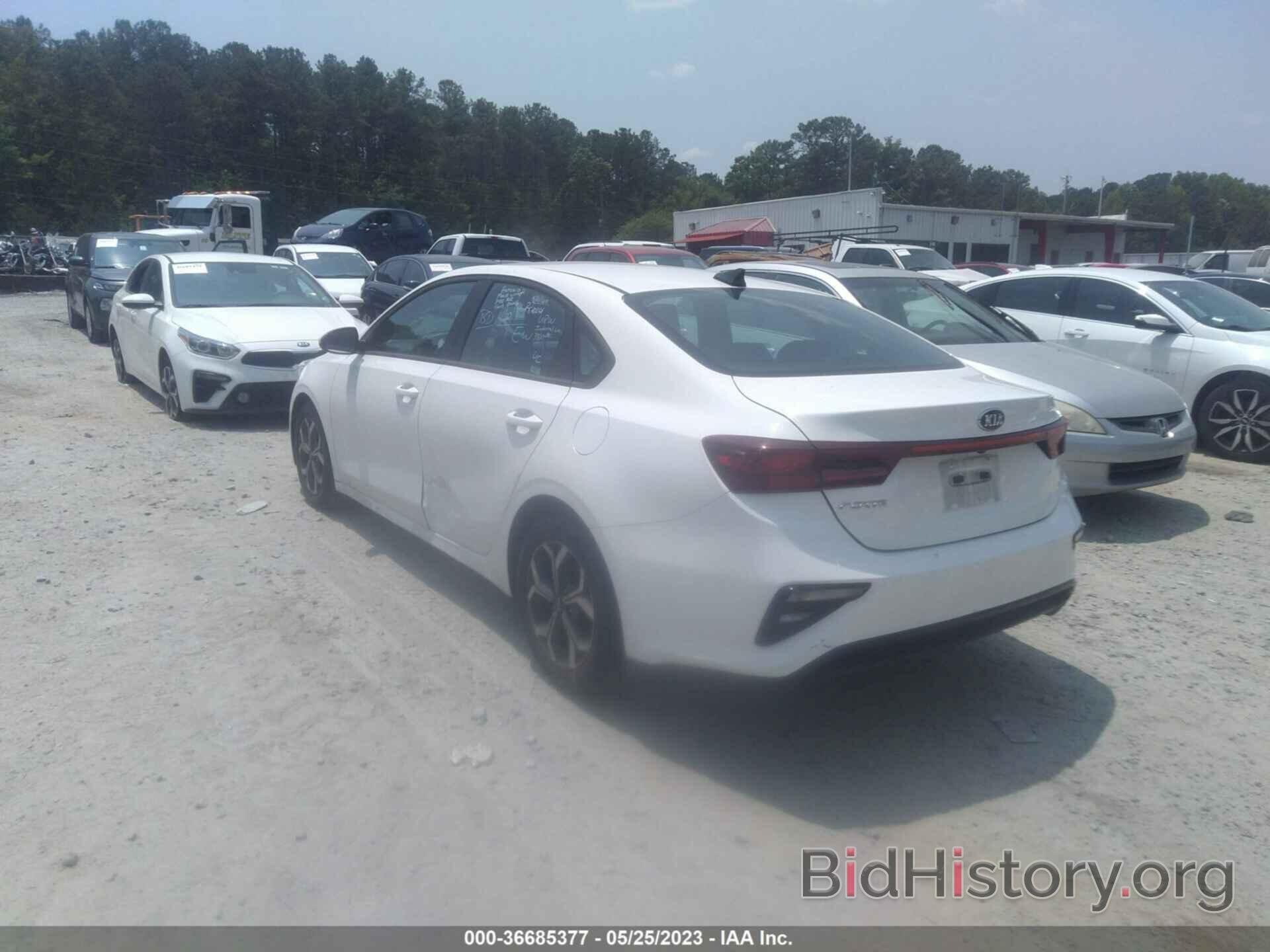 Report 3KPF24AD7LE140975 KIA FORTE 2020 White Gasoline - price and ...