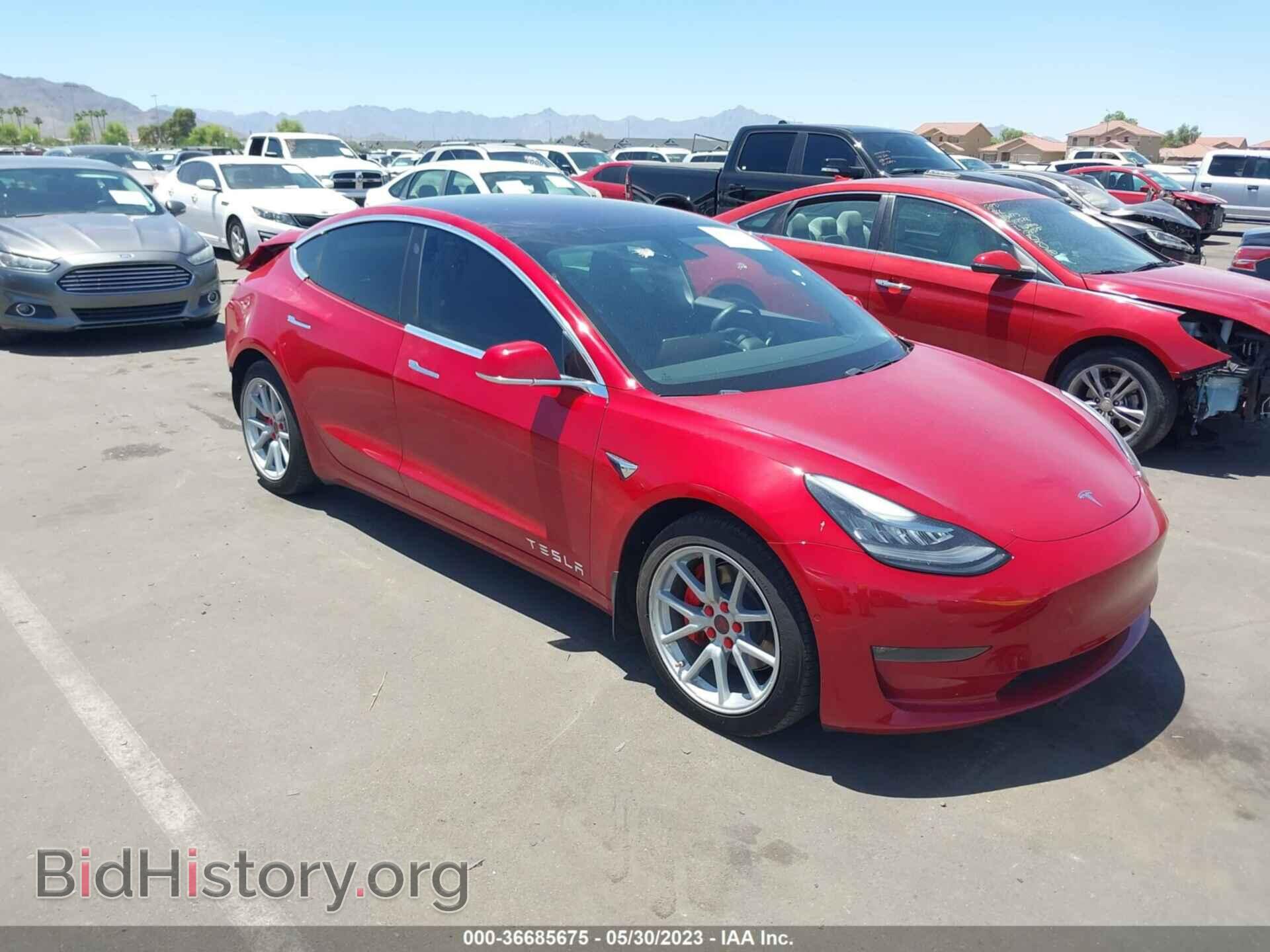 Фотография 5YJ3E1EA5JF043239 - TESLA MODEL 3 2018