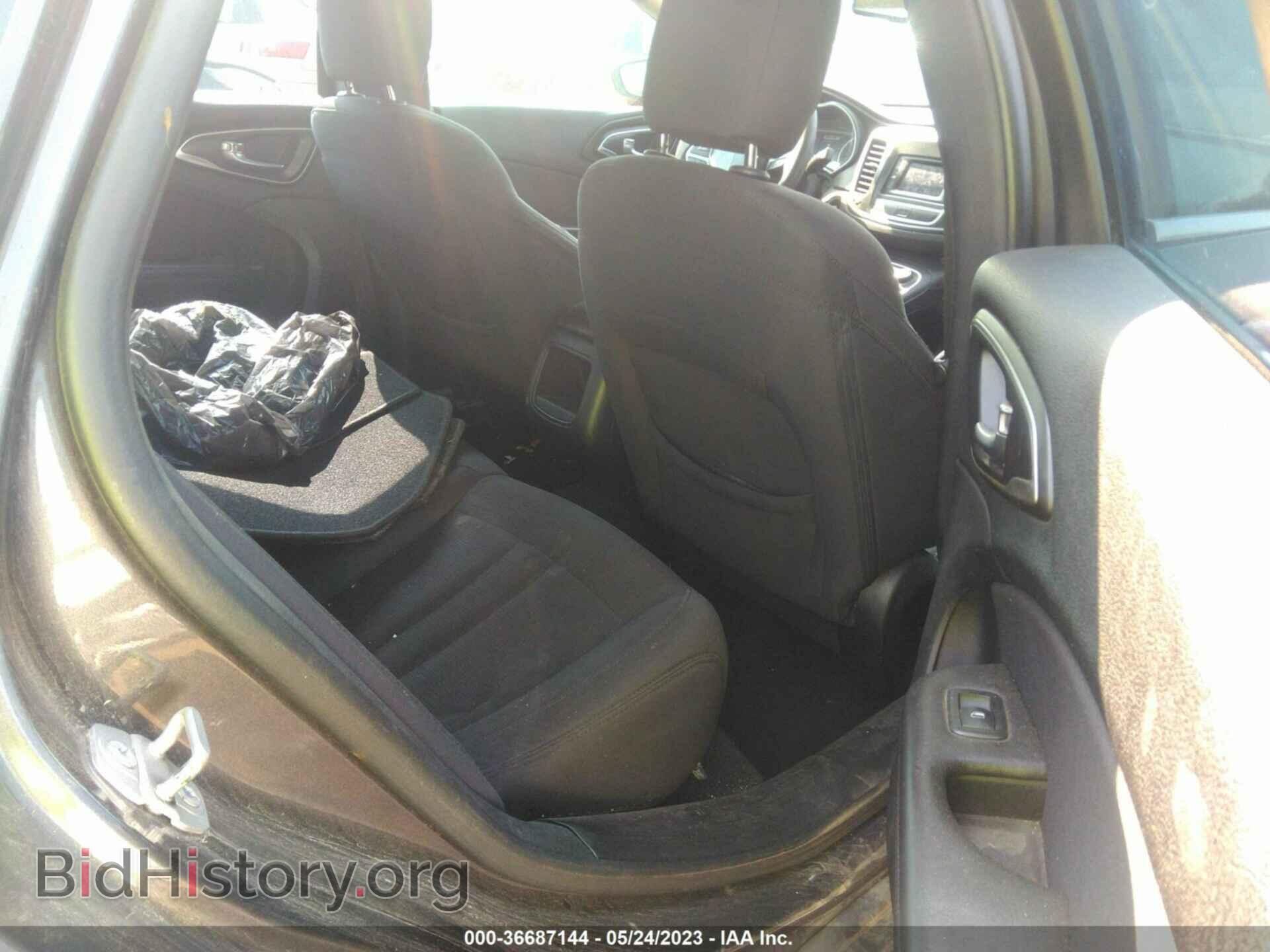 2015 CHRYSLER 200 - VIN: 1C3CCCAB0FN575902 - Фото 8