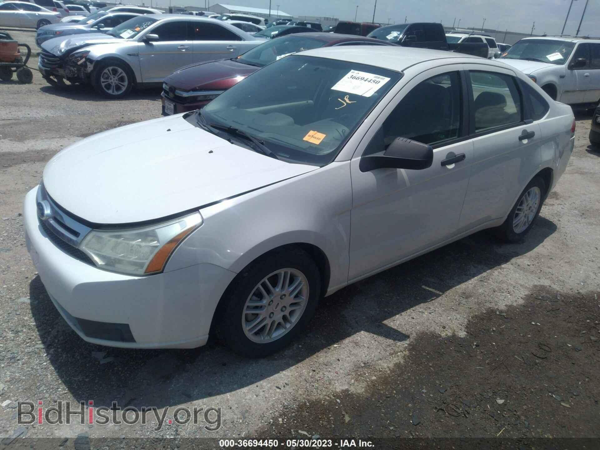 2011 FORD FOCUS - VIN: 1FAHP3FN7BW134822 - Фото 2