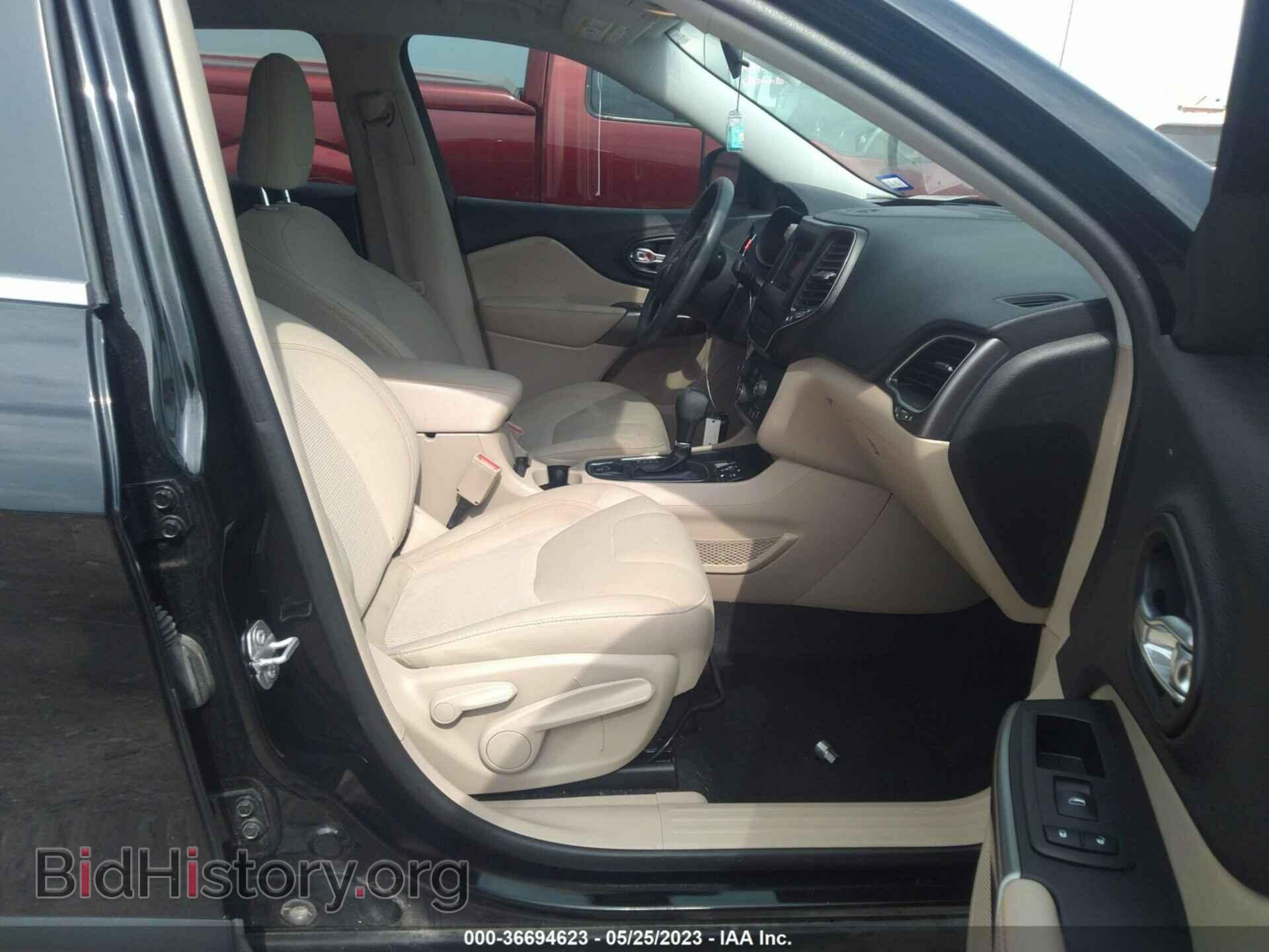 2019 JEEP CHEROKEE - VIN: 1C4PJLCB4KD312134 - Фото 5