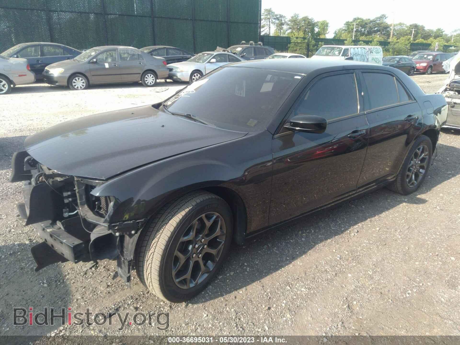 2018 CHRYSLER 300 - VIN: 2C3CCAGG7JH175053 - Фото 2
