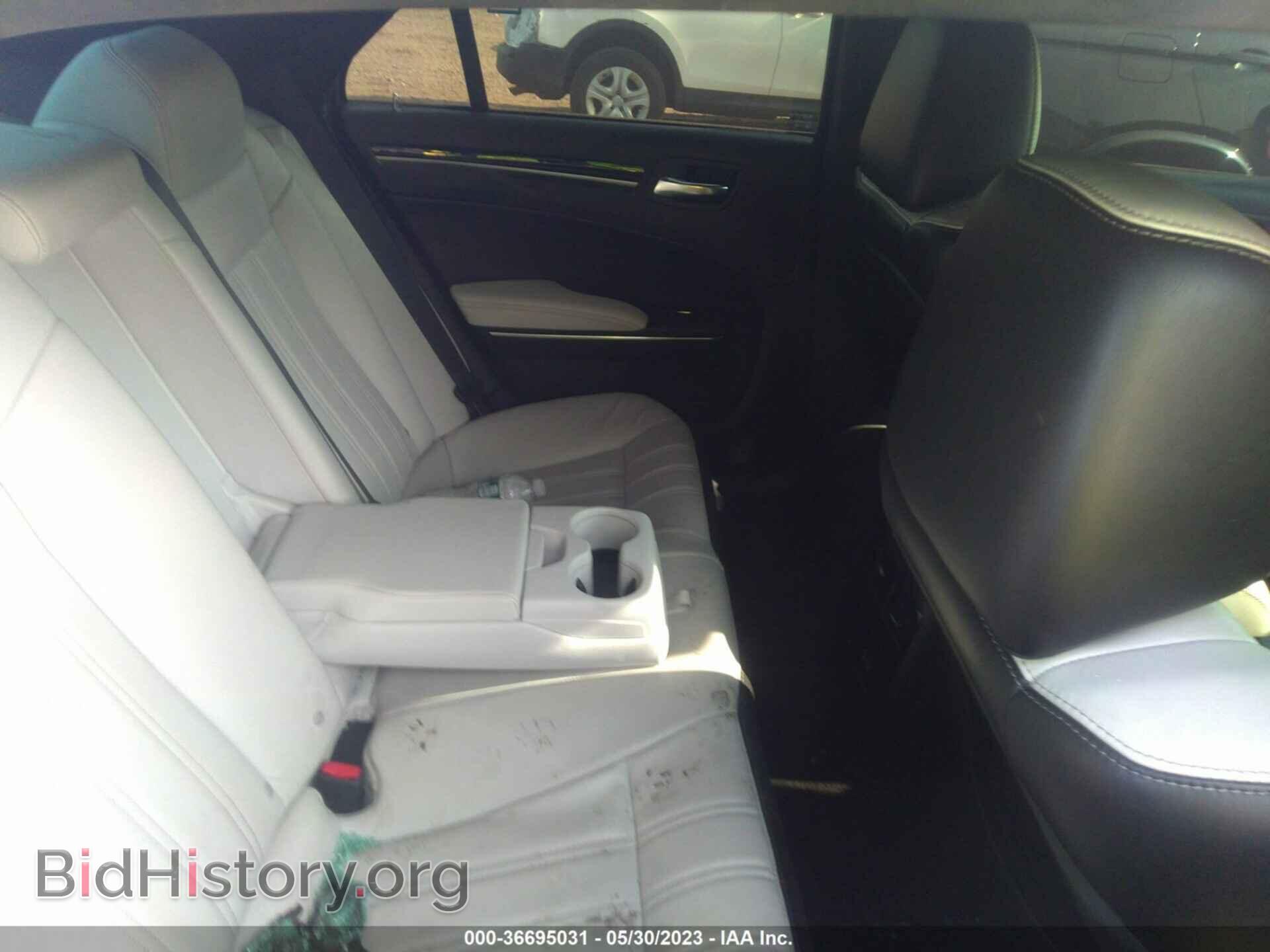 2018 CHRYSLER 300 - VIN: 2C3CCAGG7JH175053 - Фото 8