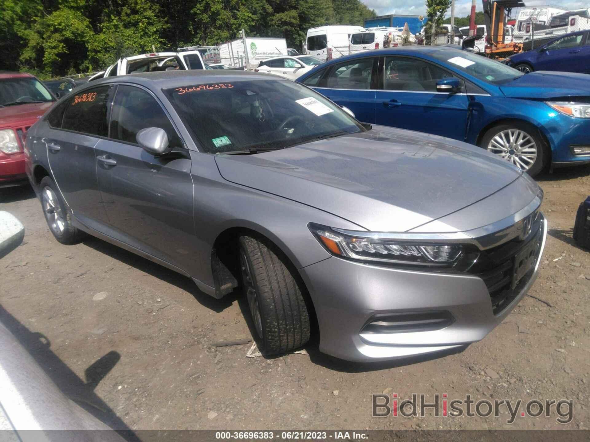 Photo 1HGCV1F19KA070924 - HONDA ACCORD SEDAN 2019