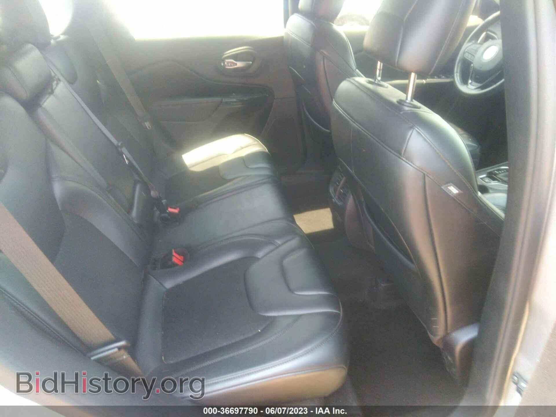 2020 JEEP CHEROKEE - VIN: 1C4PJLLB4LD528082 - Фото 8