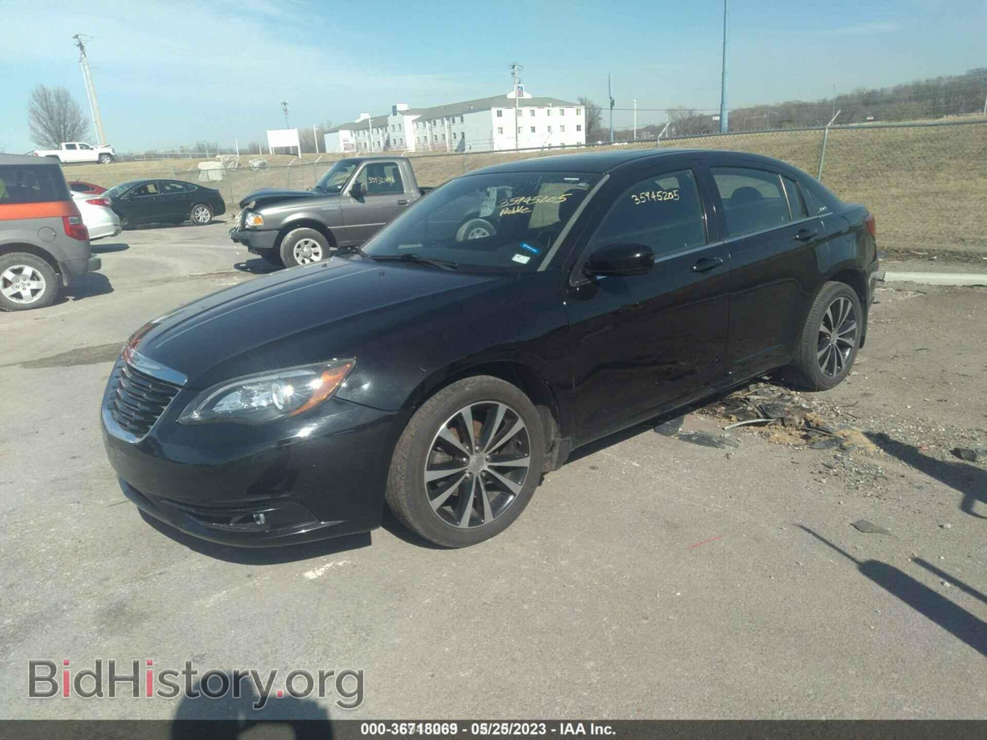 2012 CHRYSLER 200 - VIN: 1C3CCBBG4CN298025 - Фото 2