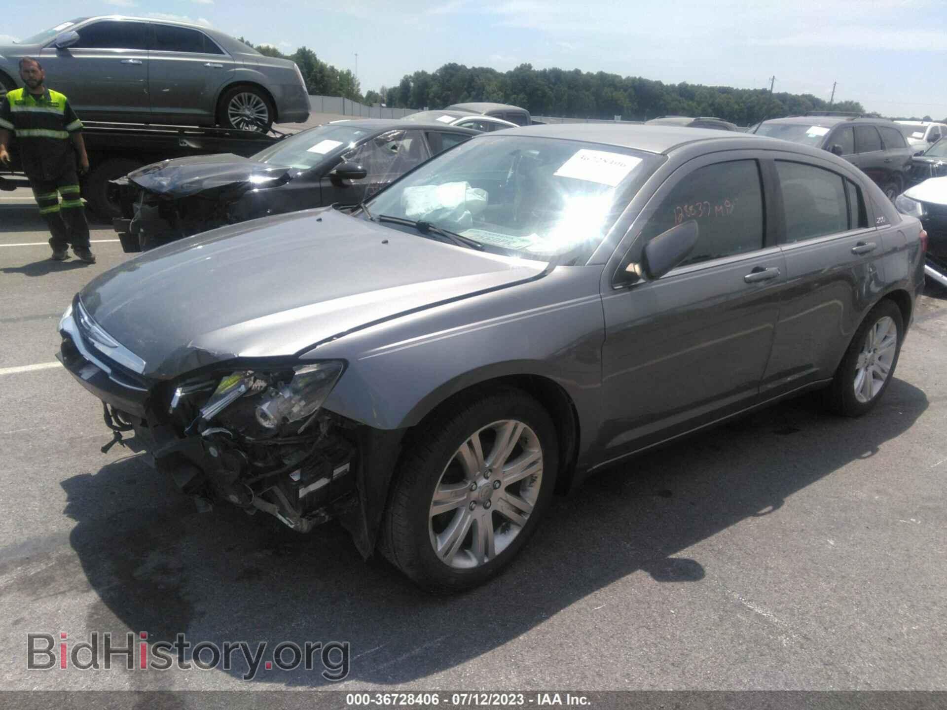 2013 CHRYSLER 200 - VIN: 1C3CCBBB0DN550472 - Фото 2