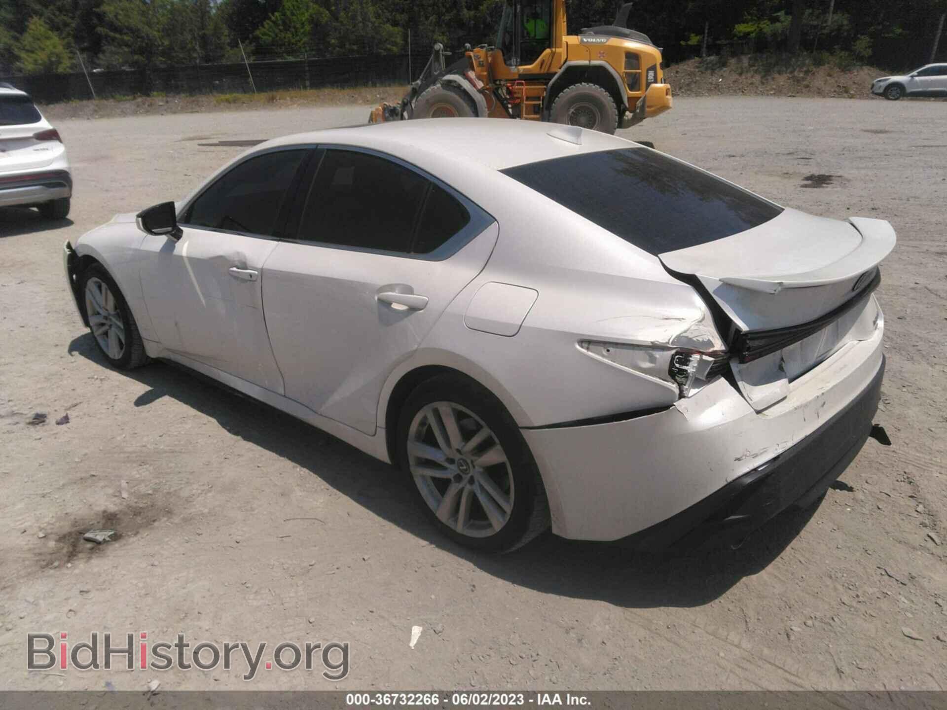 2021 LEXUS IS - VIN: JTHC81F29M5047135 - Фото 3