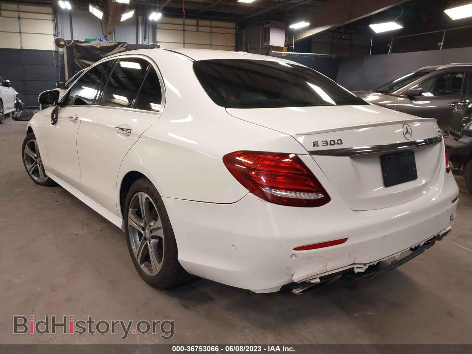 2017 MERCEDES-BENZ E-CLASS - VIN: WDDZF4KBXHA163343 - Фото 3
