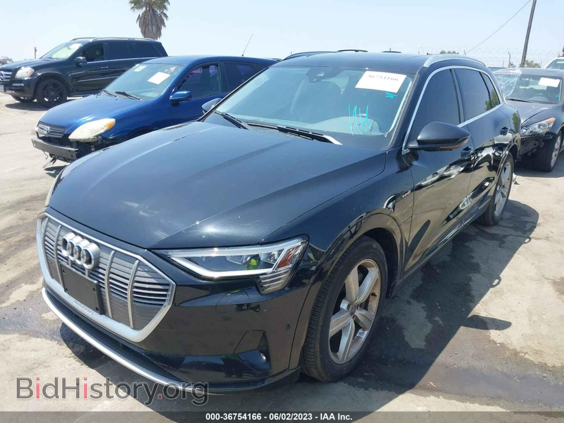 2019 AUDI E-TRON - VIN: WA1LAAGE9KB022226 - Фото 2